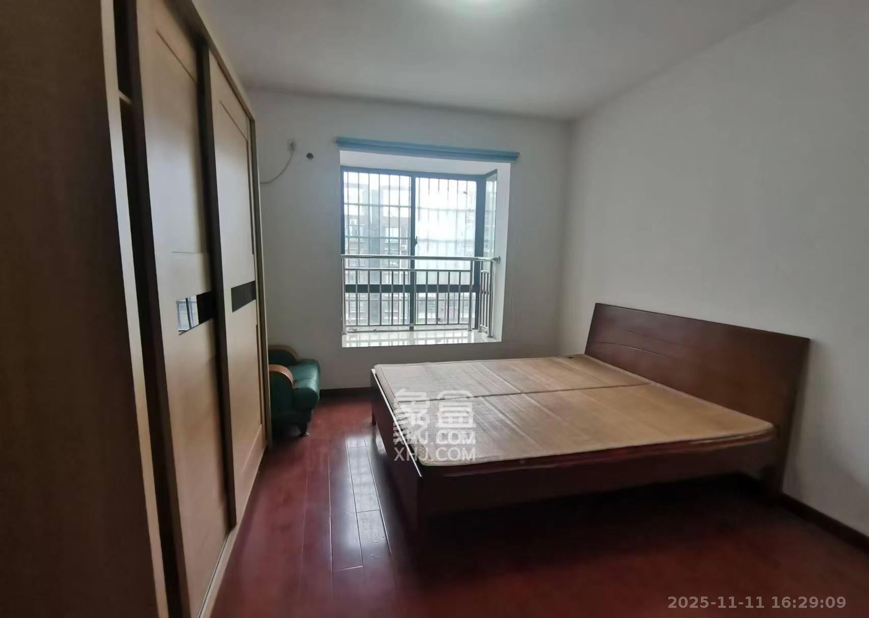 圆梦完美生活 3室2厅2卫 1800.0元/月 圆梦完美生活 3室2厅2卫 1800.0元/月室内图