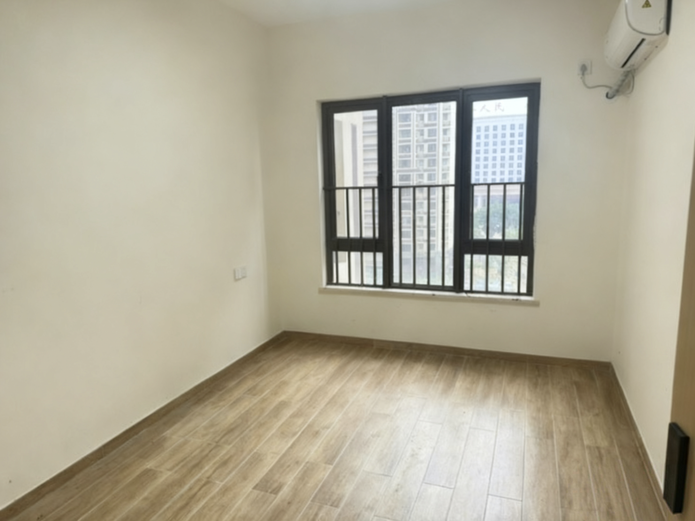 金湖壹号  1室0厅0卫    3500.0元/月室内图