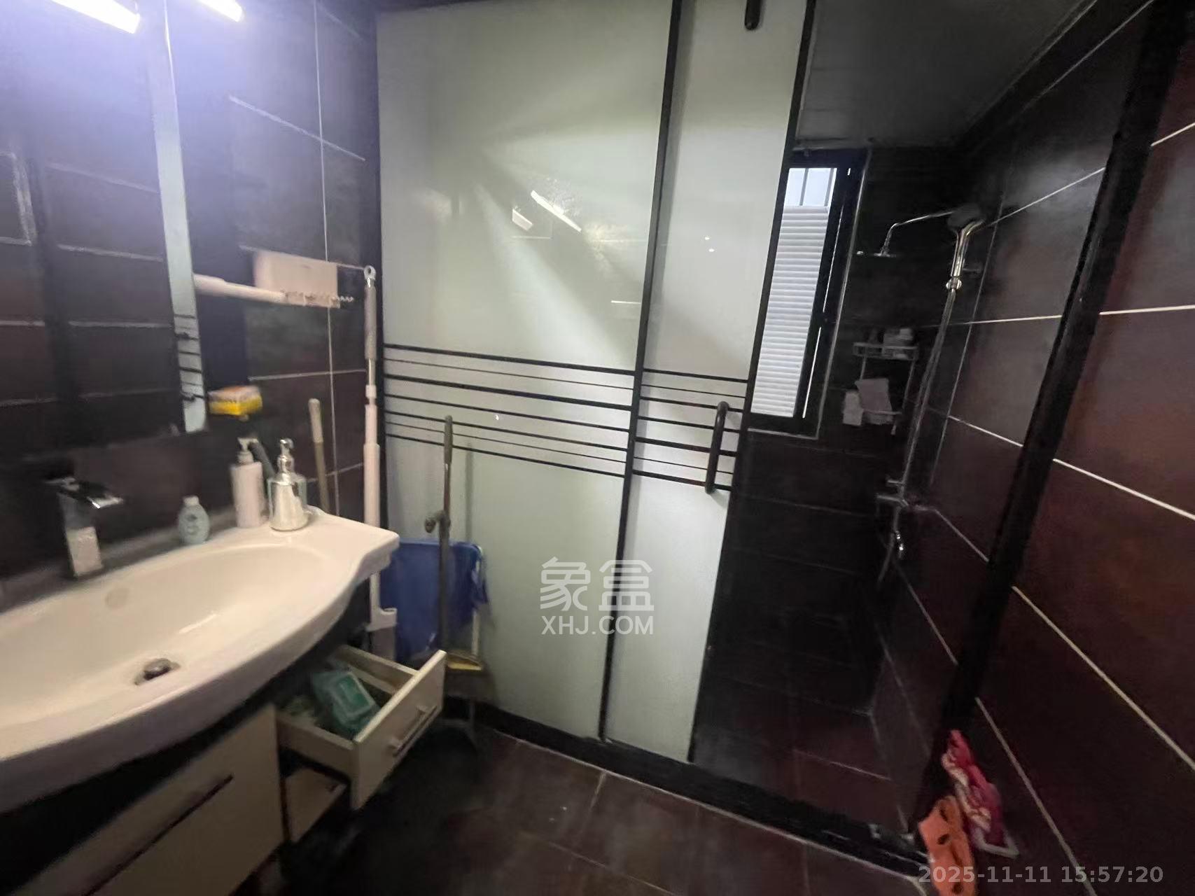 诚兴园 2室2厅1卫 2400.0元/月 诚兴园 2室2厅1卫 2400.0元/月室内图