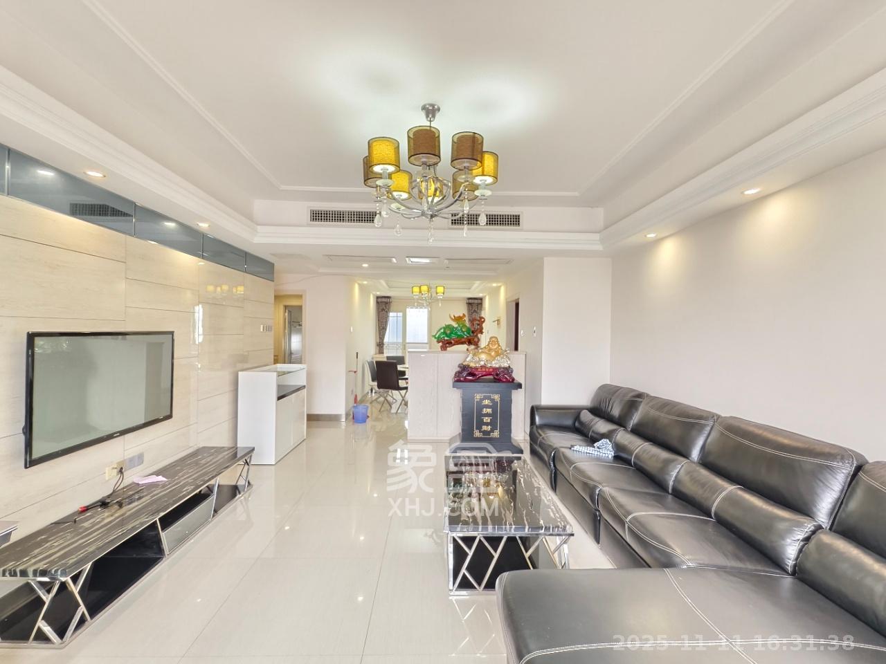 西岸润泽府  4室2厅2卫    4500.0元/月室内图