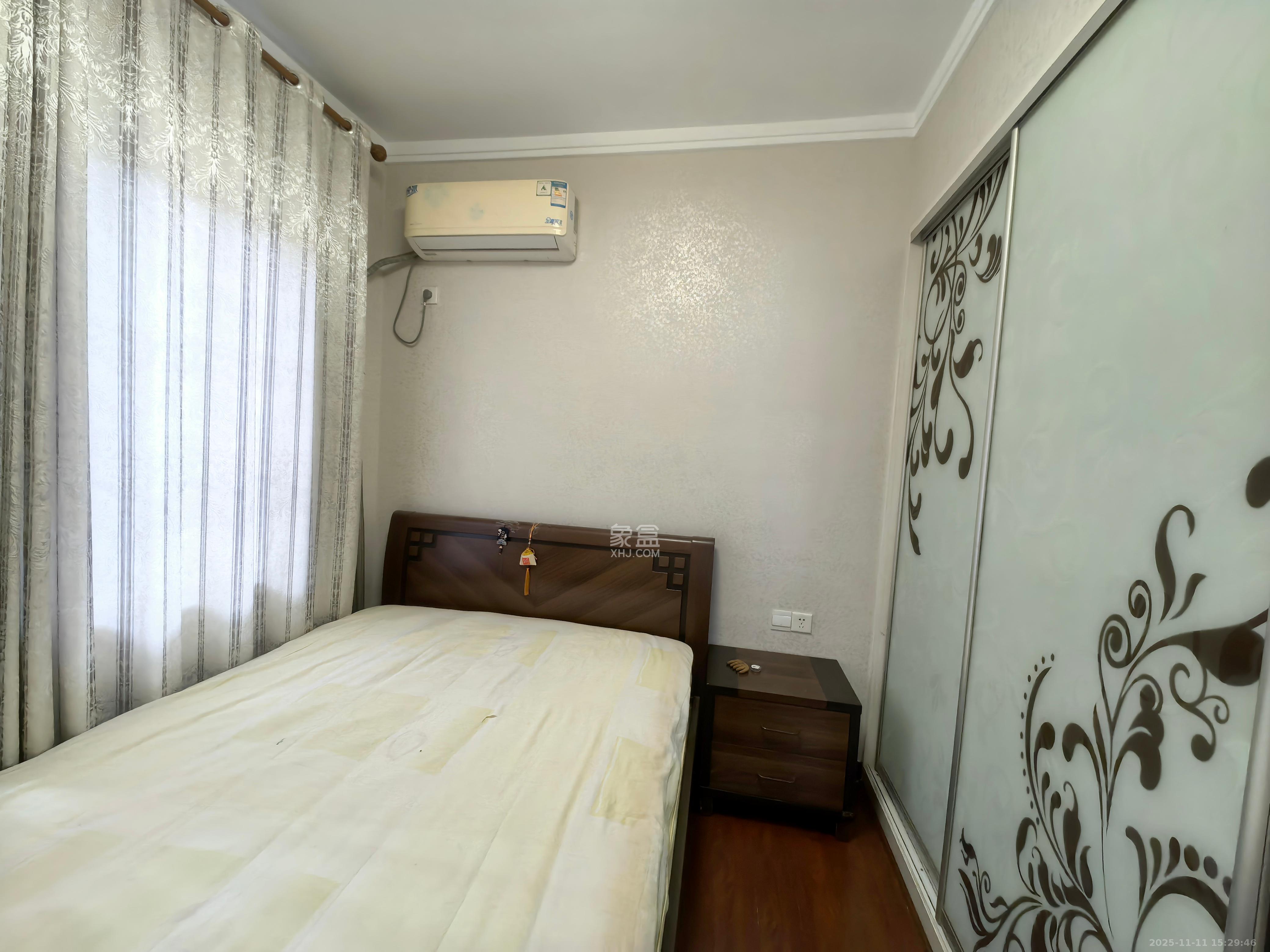 沁园春御院  4室2厅2卫    3800.0元/月室内图