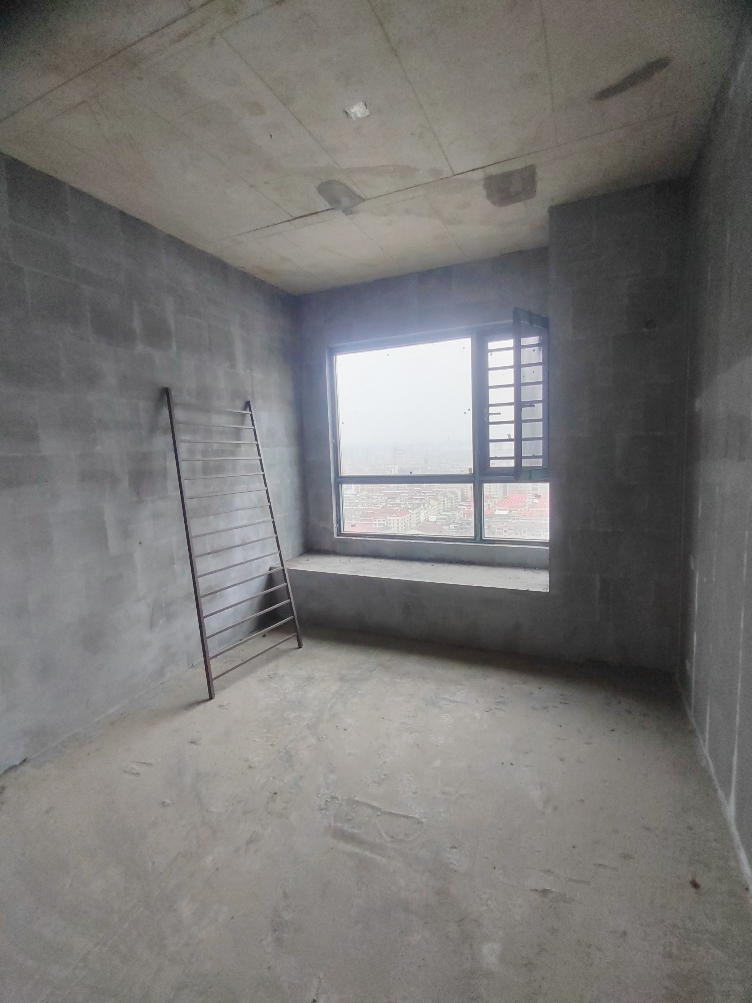 青春里 5室2厅2卫 145.8万 青春里 5室2厅2卫 145.8万客厅