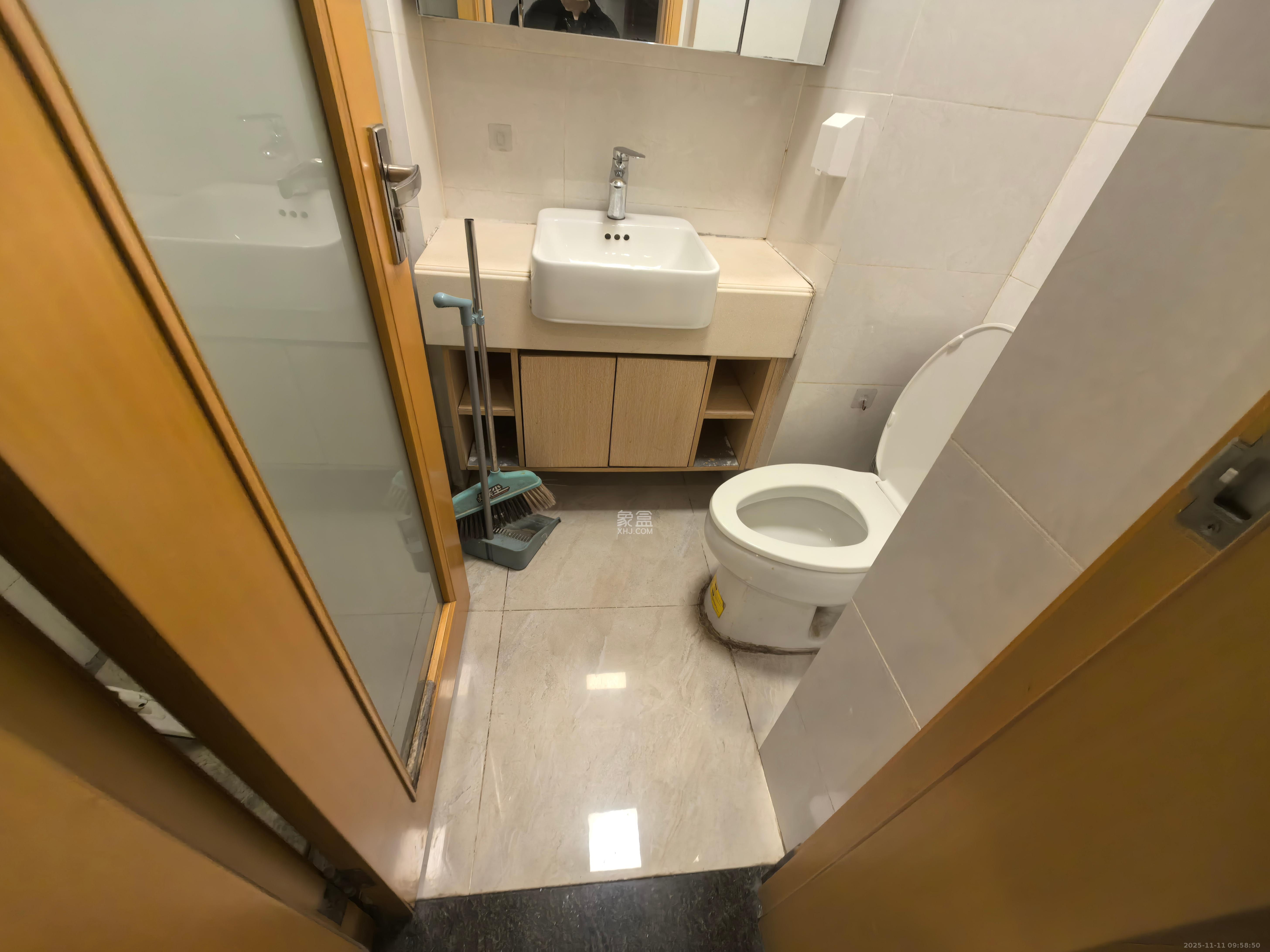 中海国际二期 1室1厅1卫 1000.0元/月 中海国际二期 1室1厅1卫 1000.0元/月室内图