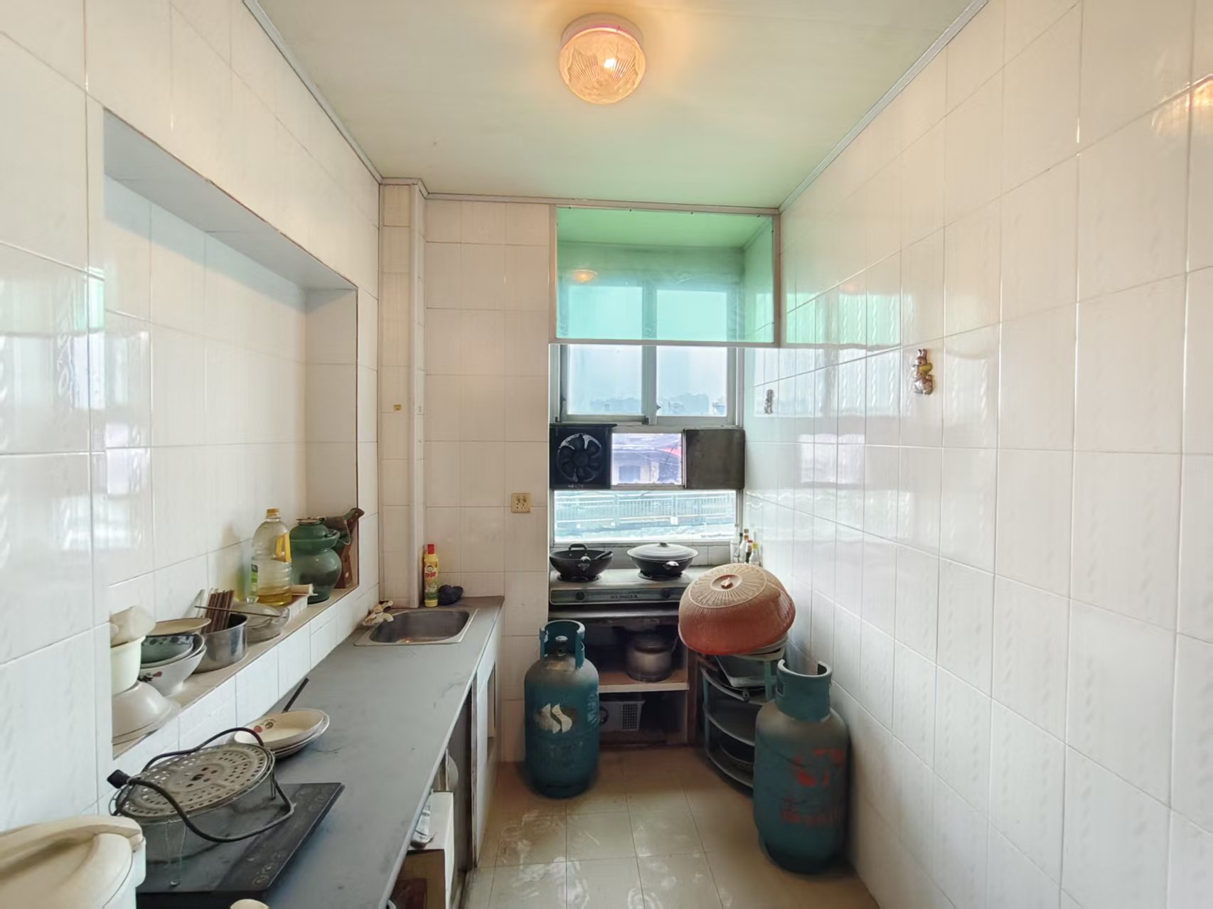 无线电三厂家属楼  3室2厅2卫    13.8万室内图