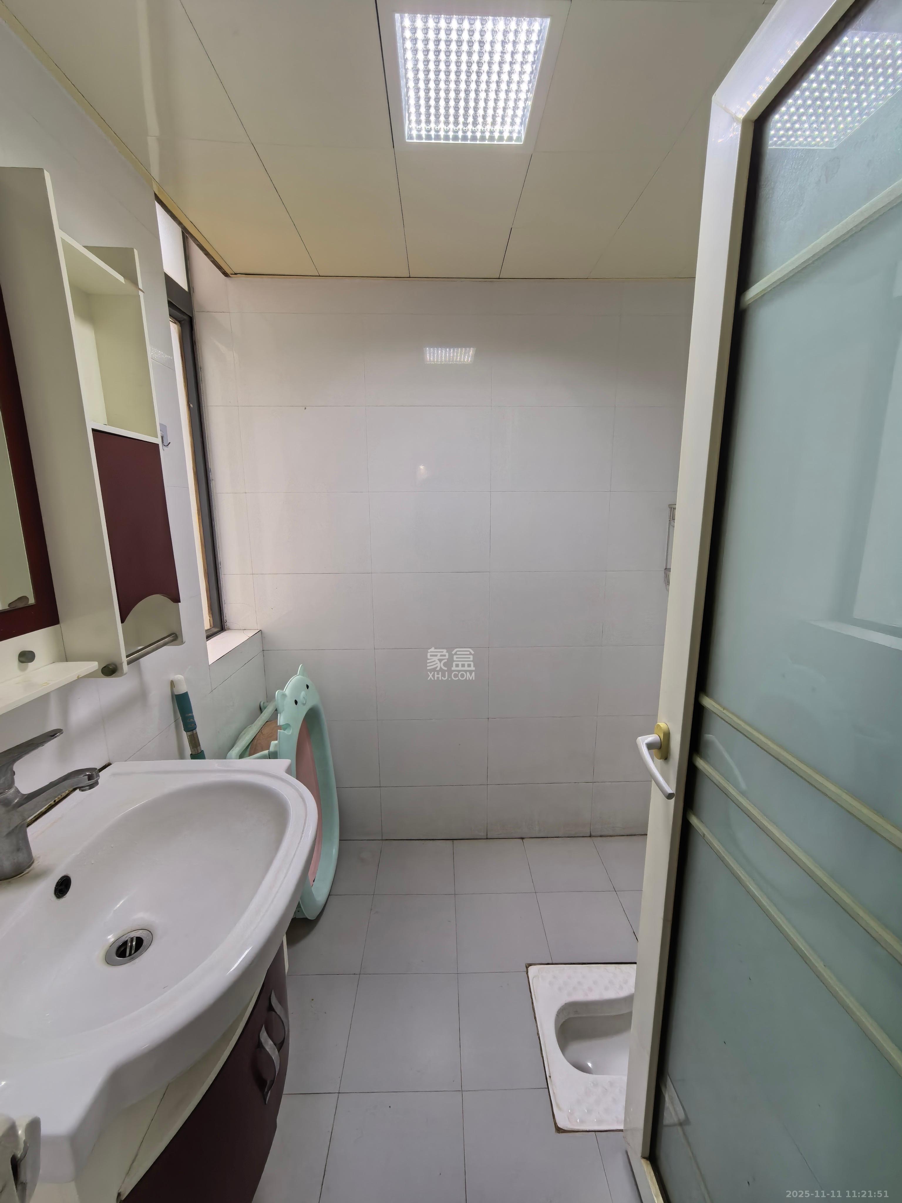 万煦园 3室2厅2卫 2800.0元/月 万煦园 3室2厅2卫 2800.0元/月室内图