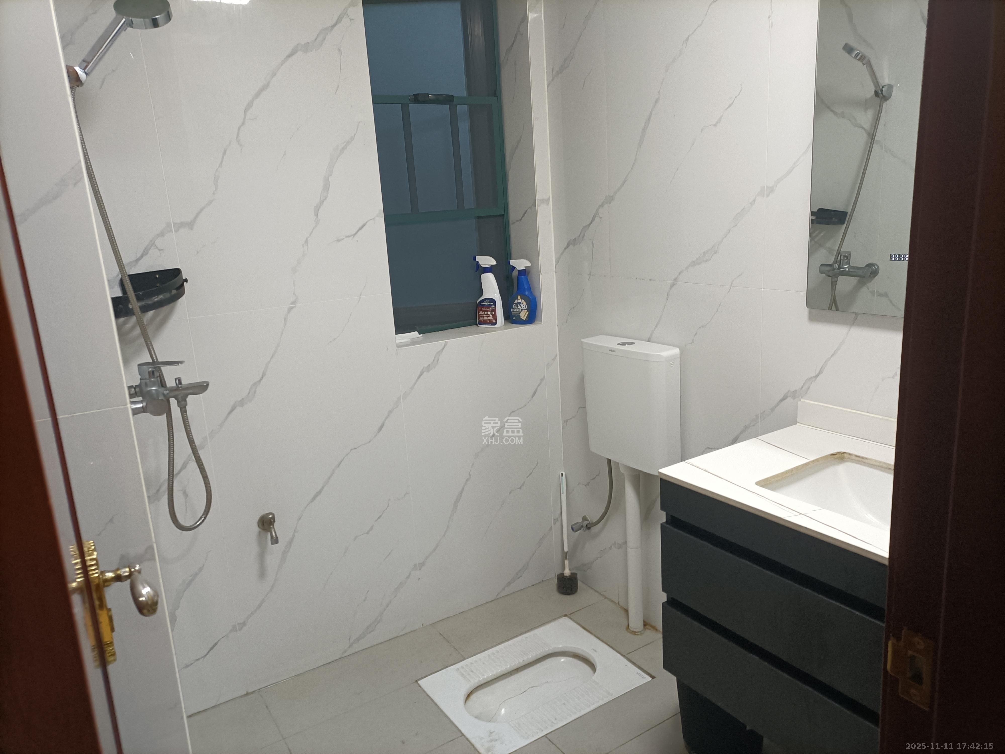 恒大绿洲  2室2厅1卫    2200.0元/月室内图