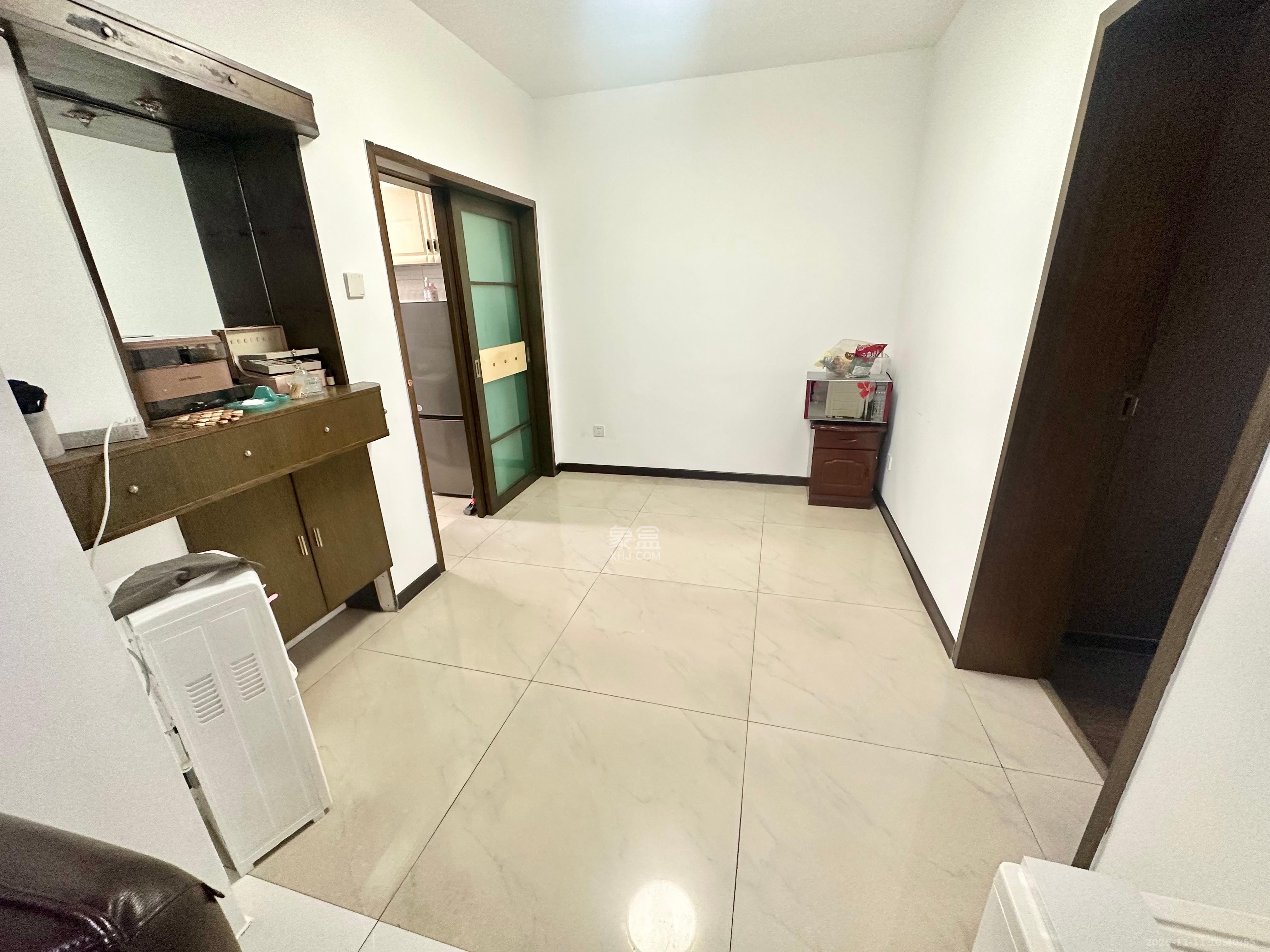 人造板厂宿舍（新河北堤1号）  3室1厅1卫    1700.0元/月室内图