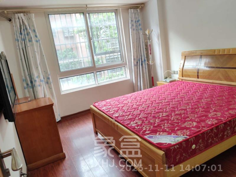 山水湾  2室2厅1卫    1600.0元/月室内图