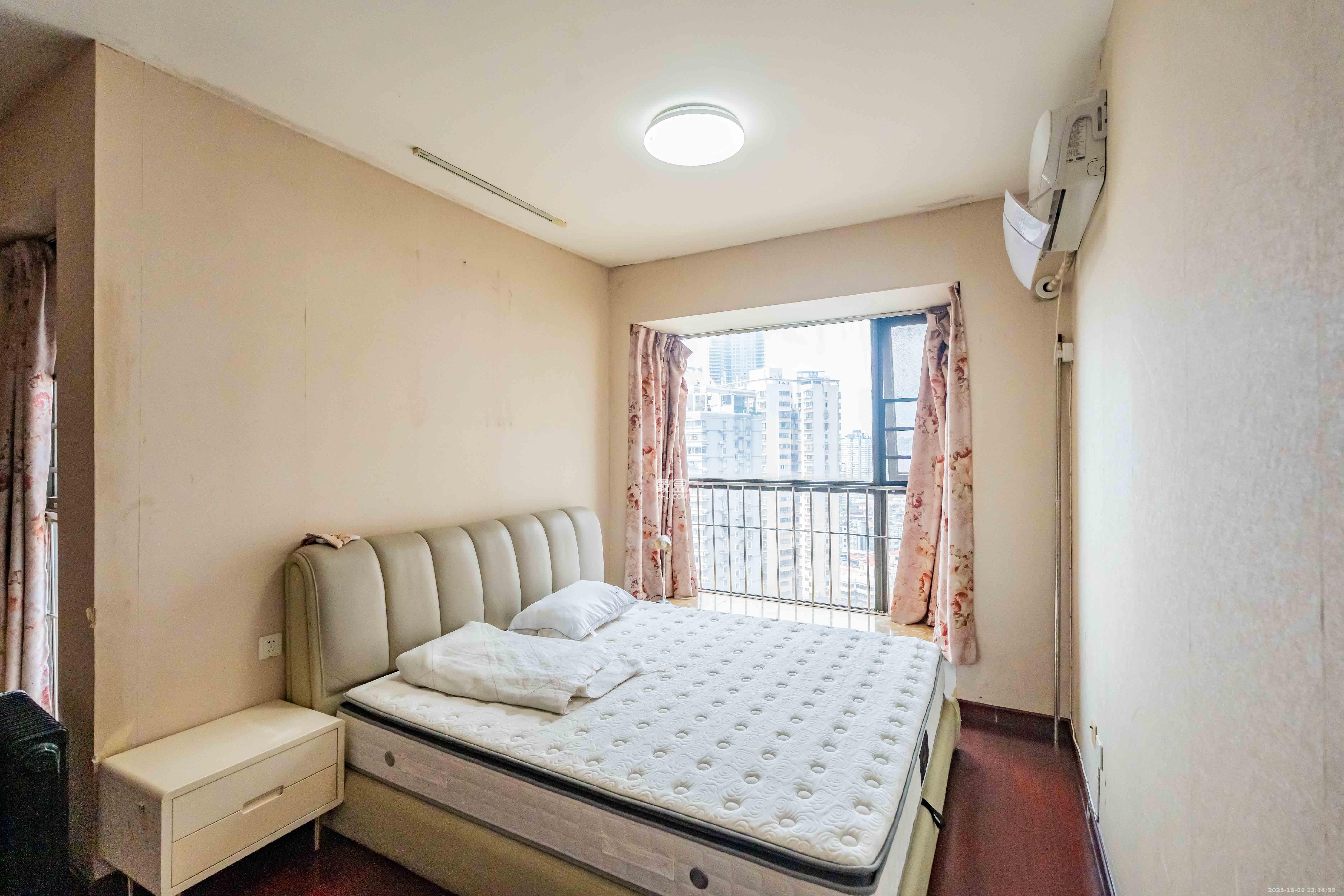 盛世美居荷园  2室2厅2卫    2800.0元/月