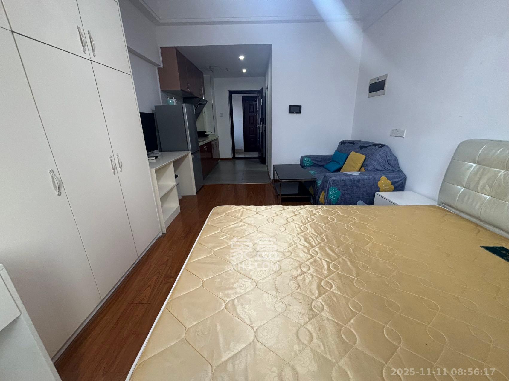 方略城市广场  1室1厅1卫    1200.0元/月