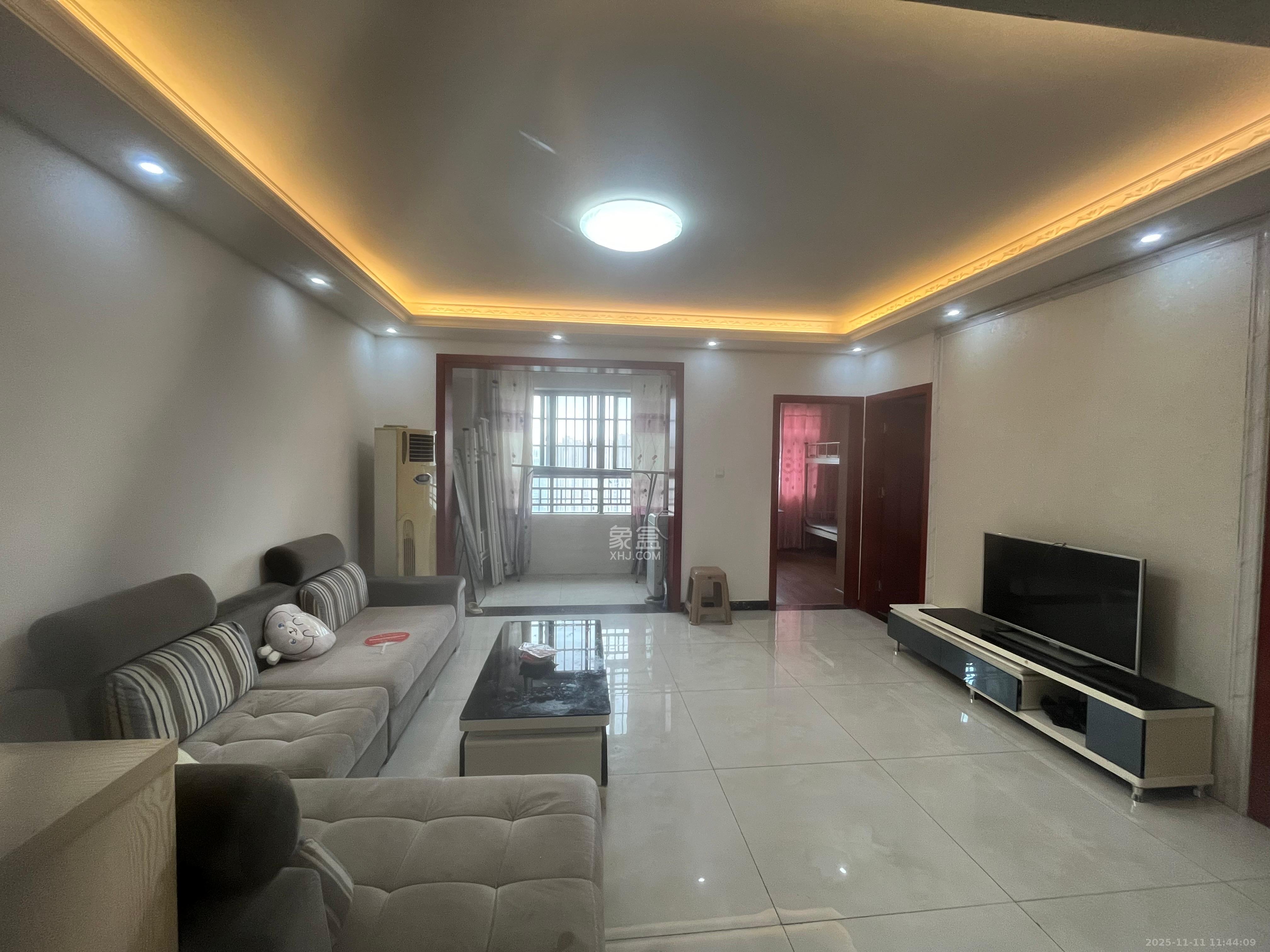 景塘家园  3室1厅1卫    2000.0元/月室内图