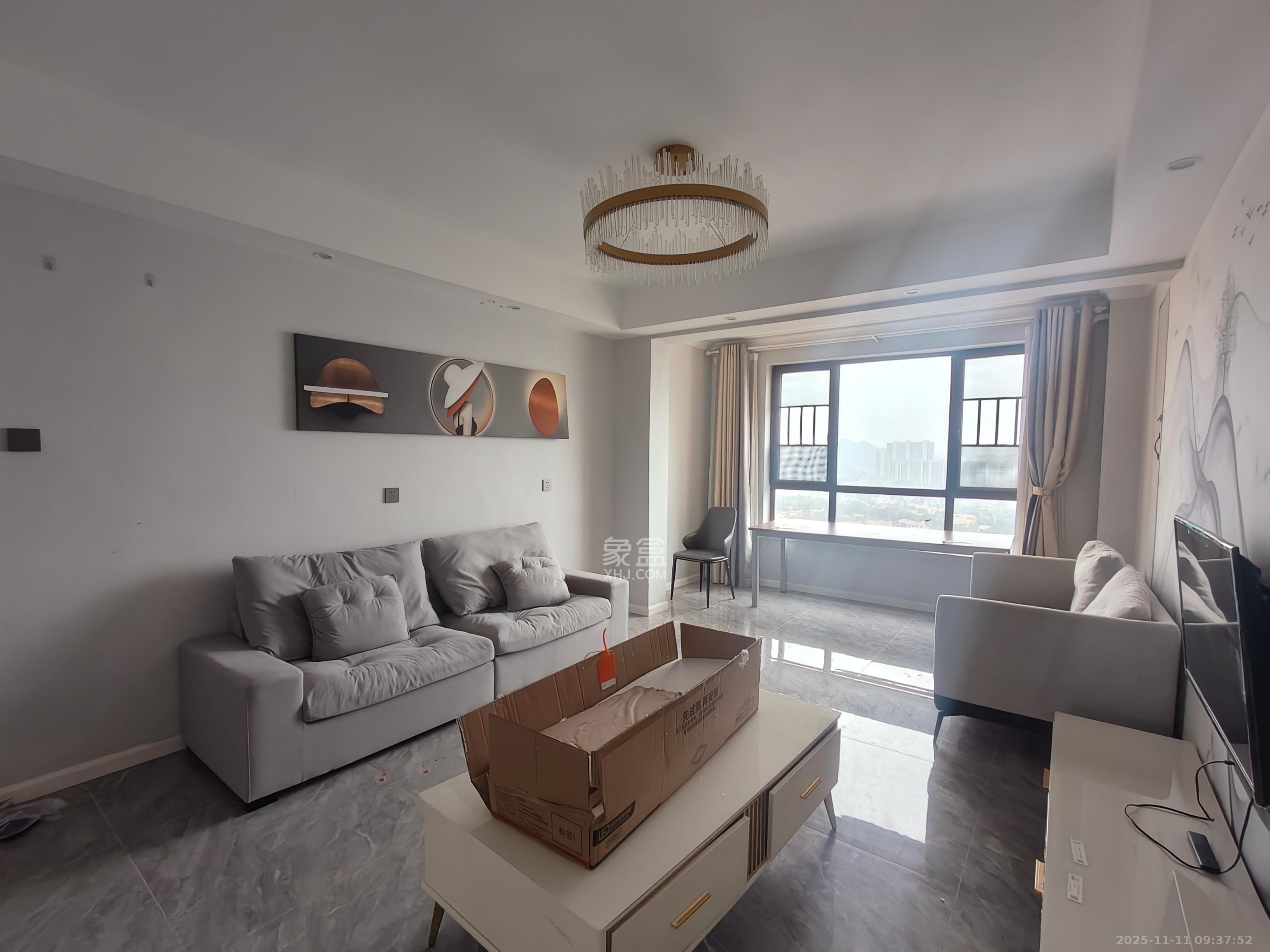 金地三千府（金地湖山樾、金地自在城）  3室2厅1卫    2000.0元/月