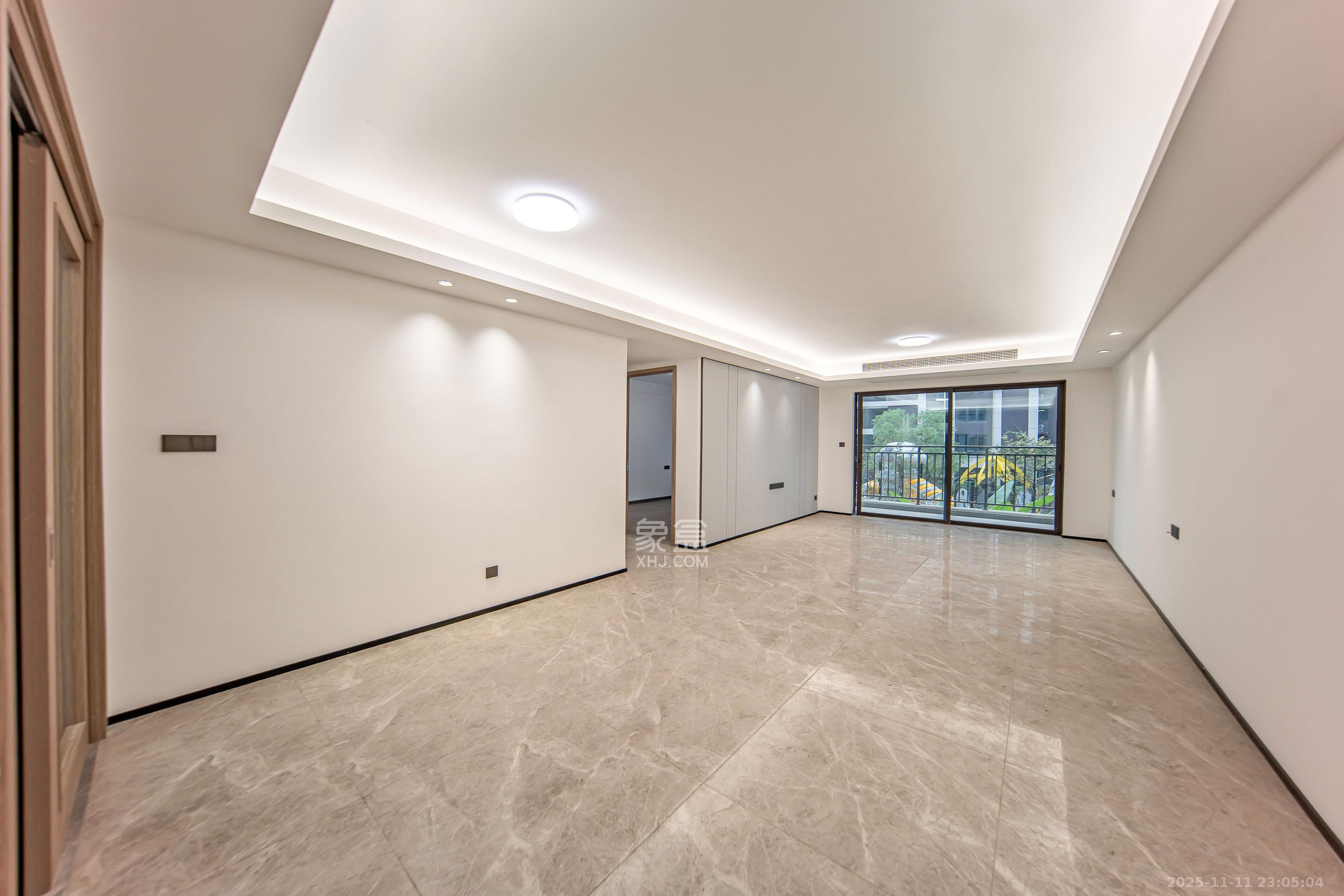 旭辉国宸府 3室2厅2卫 112.0万 旭辉国宸府 3室2厅2卫 112.0万客厅