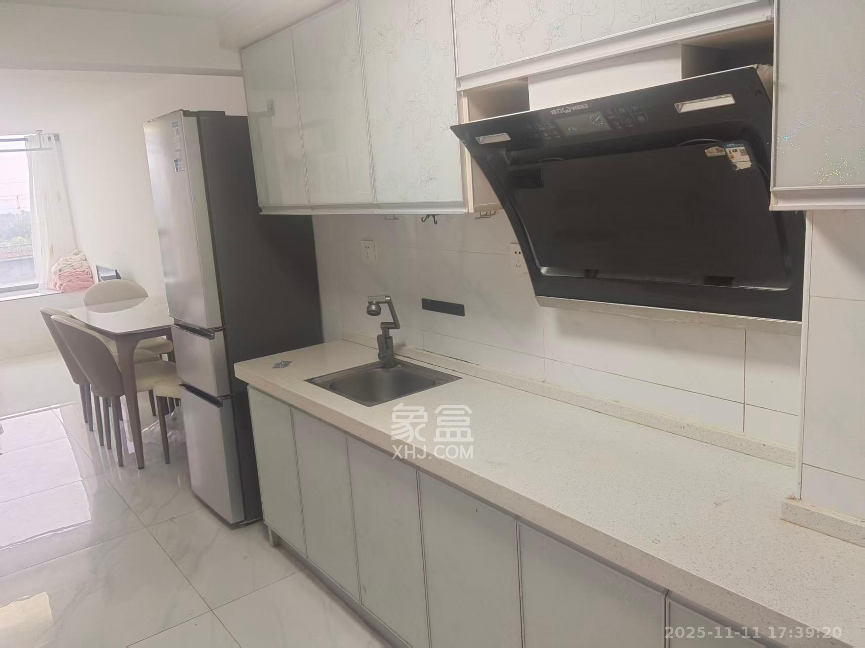 信诚湘江揽月(至善美景大厦) 2室2厅1卫 1700.0元/月 信诚湘江揽月(至善美景大厦) 2室2厅1卫 1700.0元/月室内图