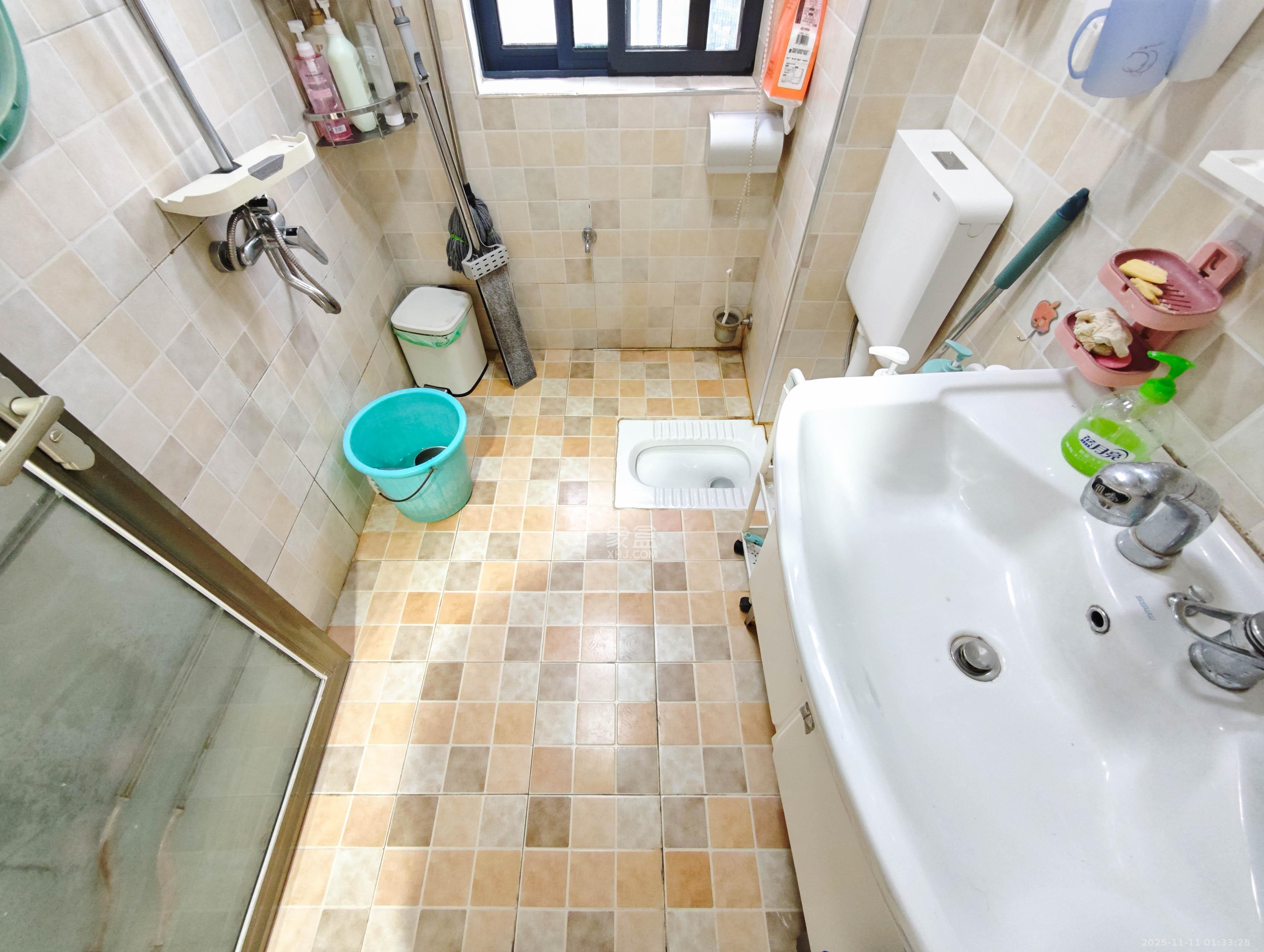 南庭城果  3室2厅2卫    76.8万卫生间