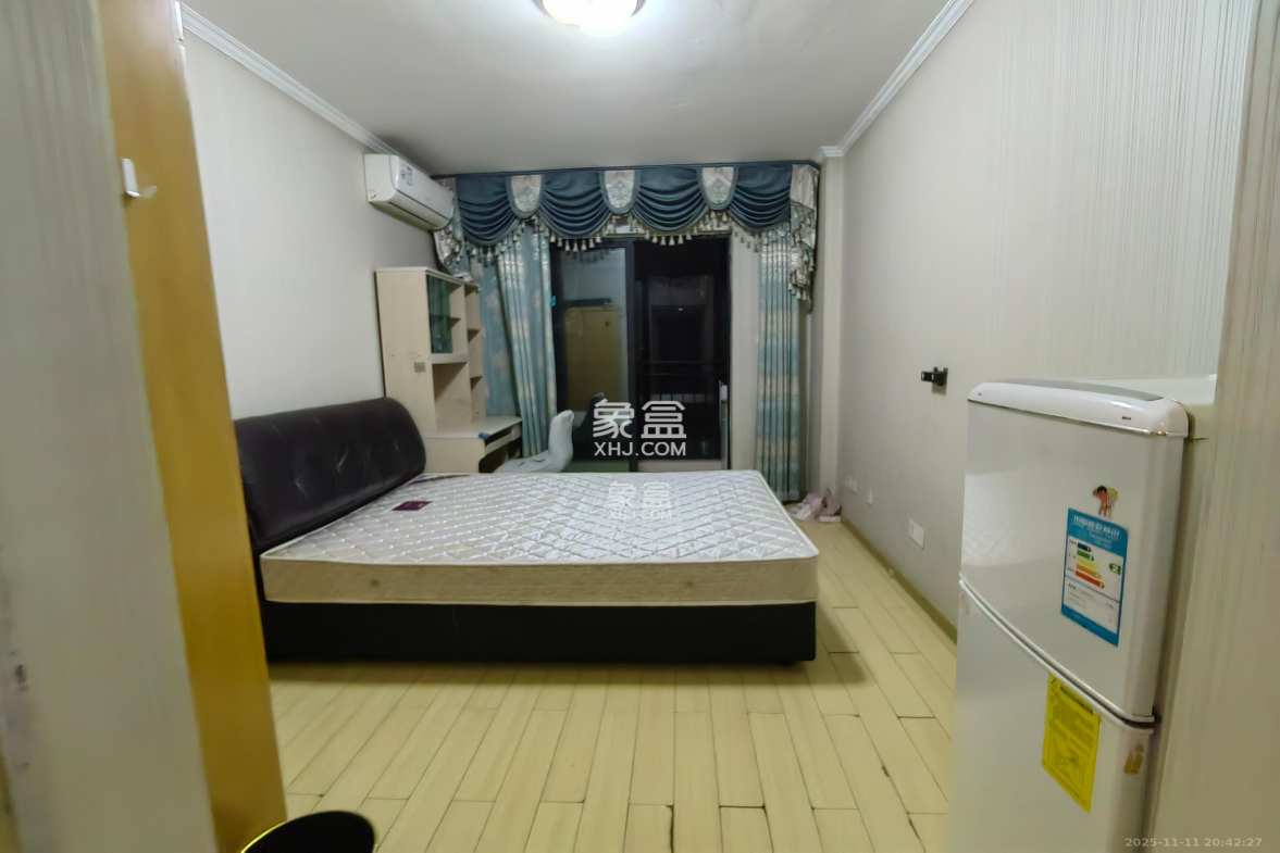 万科金域华府一期 1室0厅1卫 1100.0元/月 万科金域华府一期 1室0厅1卫 1100.0元/月室内图