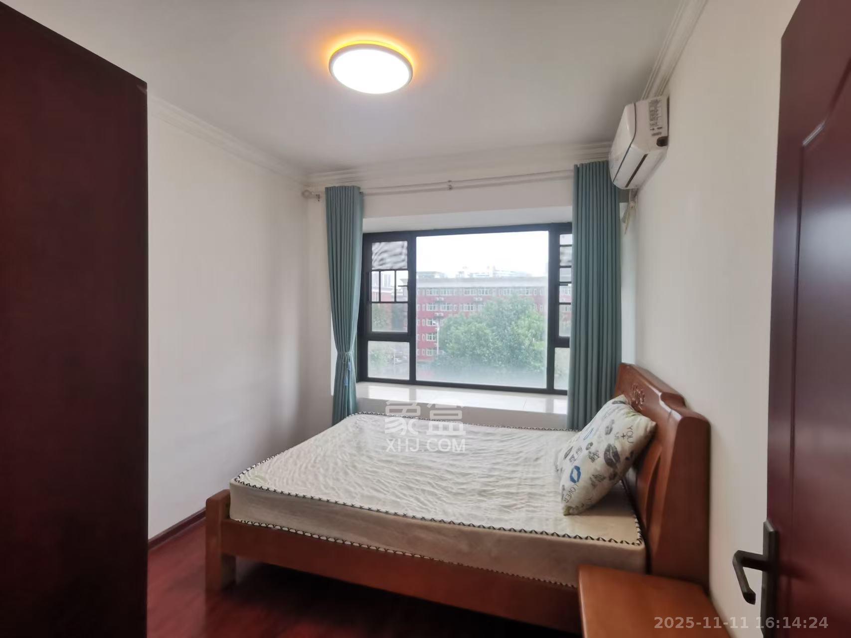 好莱城（弘德西街）  4室1厅1卫    2800.0元/月室内图