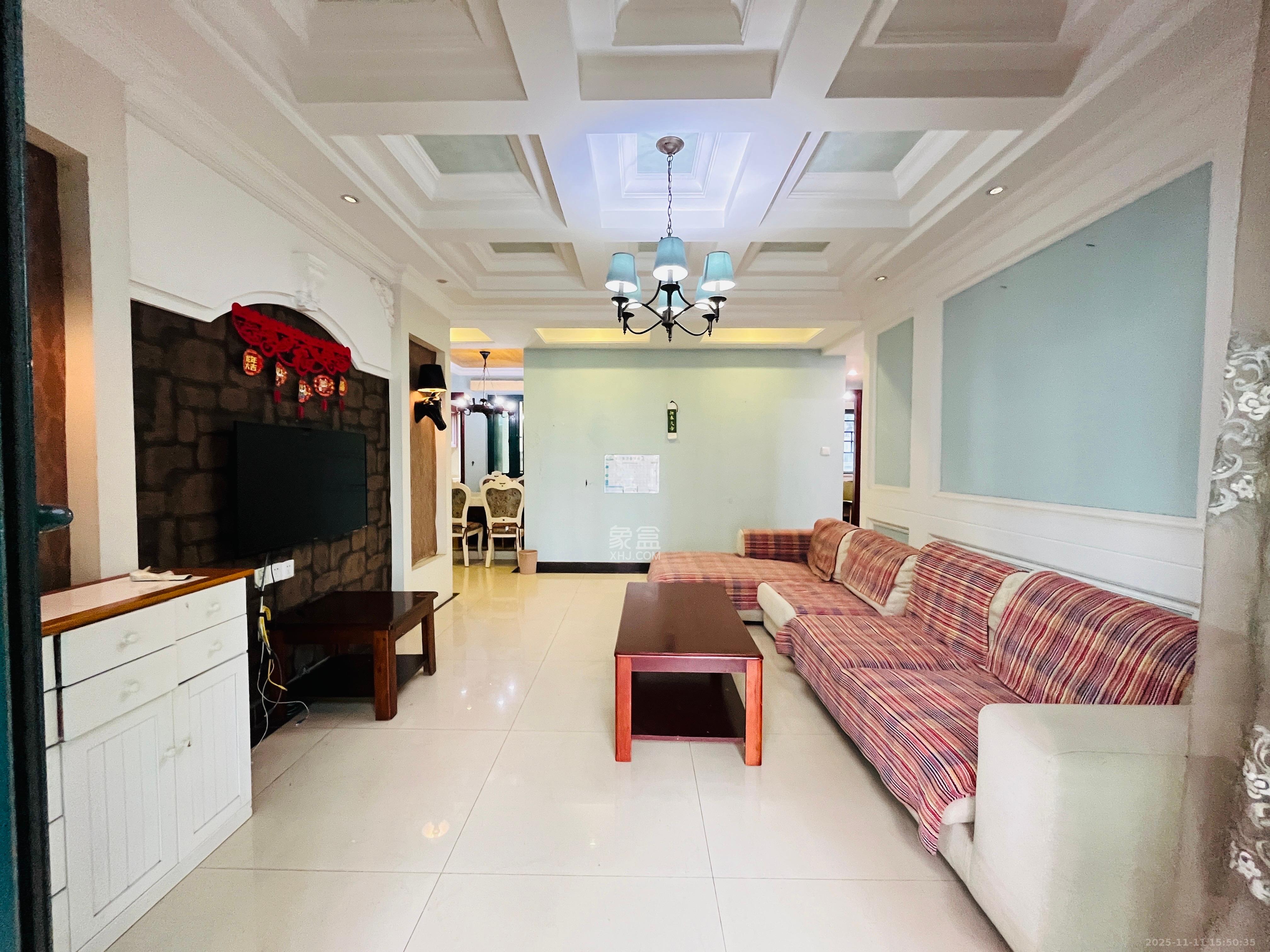 恒大御景湾 3室2厅2卫 3200.0元/月 恒大御景湾 3室2厅2卫 3200.0元/月室内图