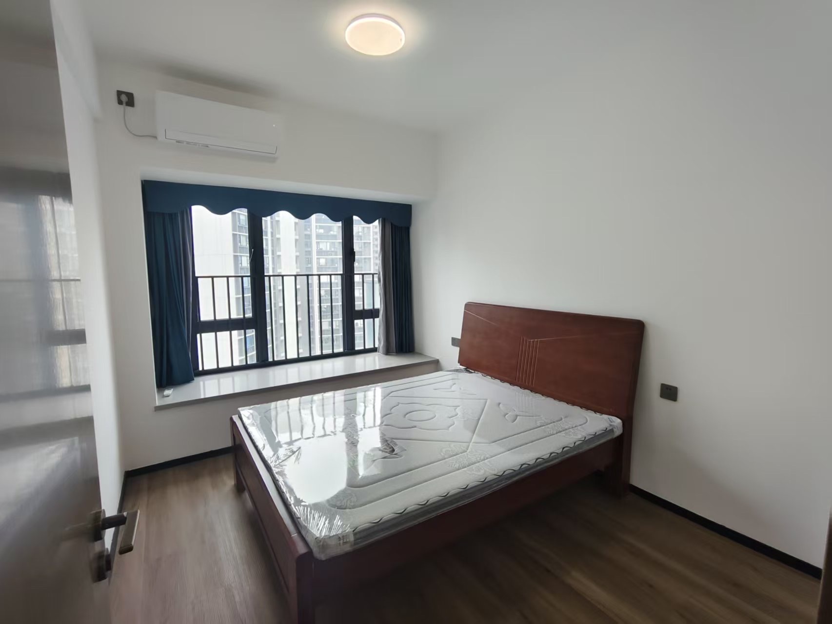 华润海口时光里  3室2厅2卫    3500.0元/月室内图