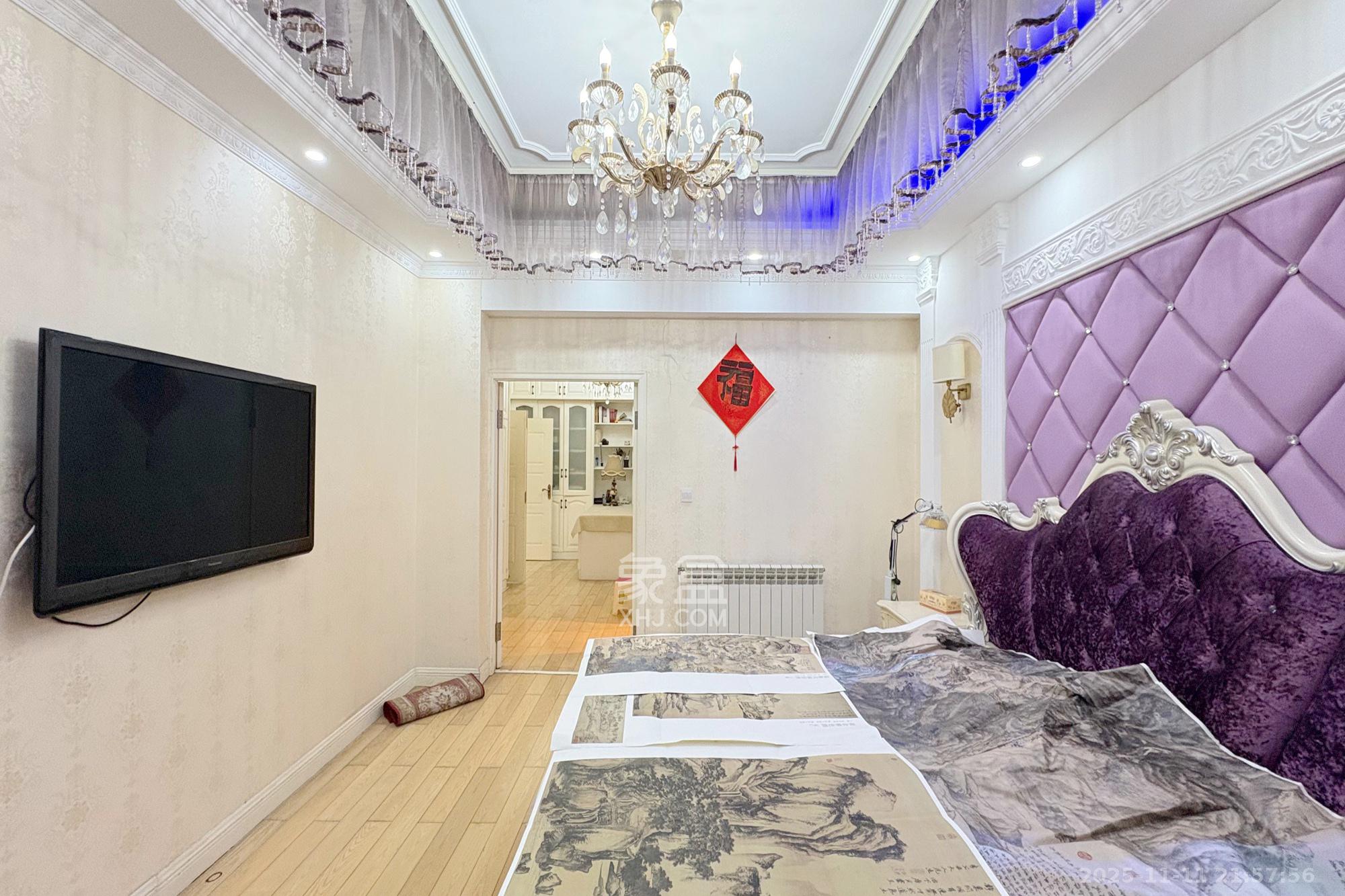 京电花园 5室2厅2卫 240.0万 京电花园 5室2厅2卫 240.0万卧室