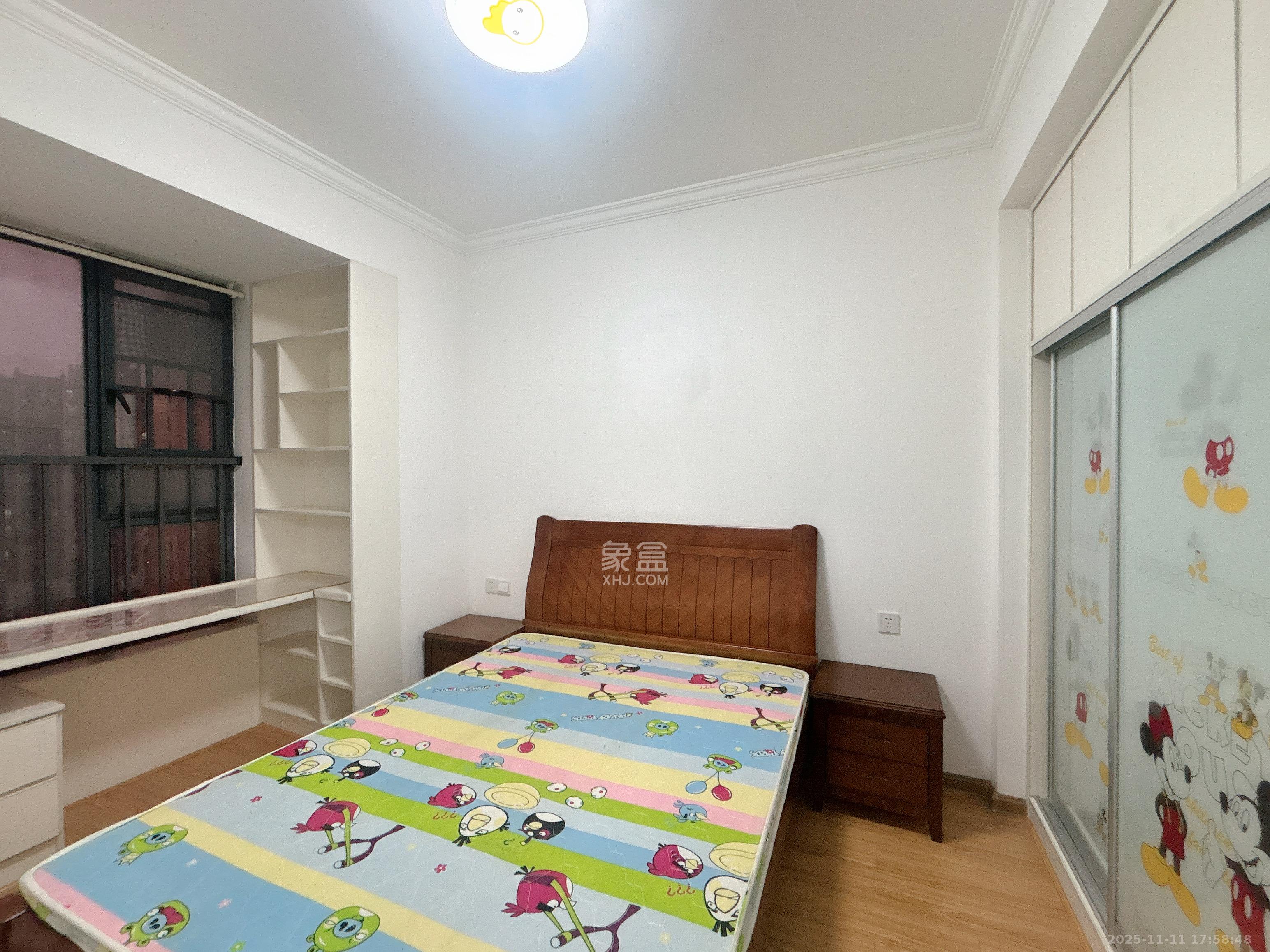 荣盛花语馨苑  3室1厅1卫    2400.0元/月室内图