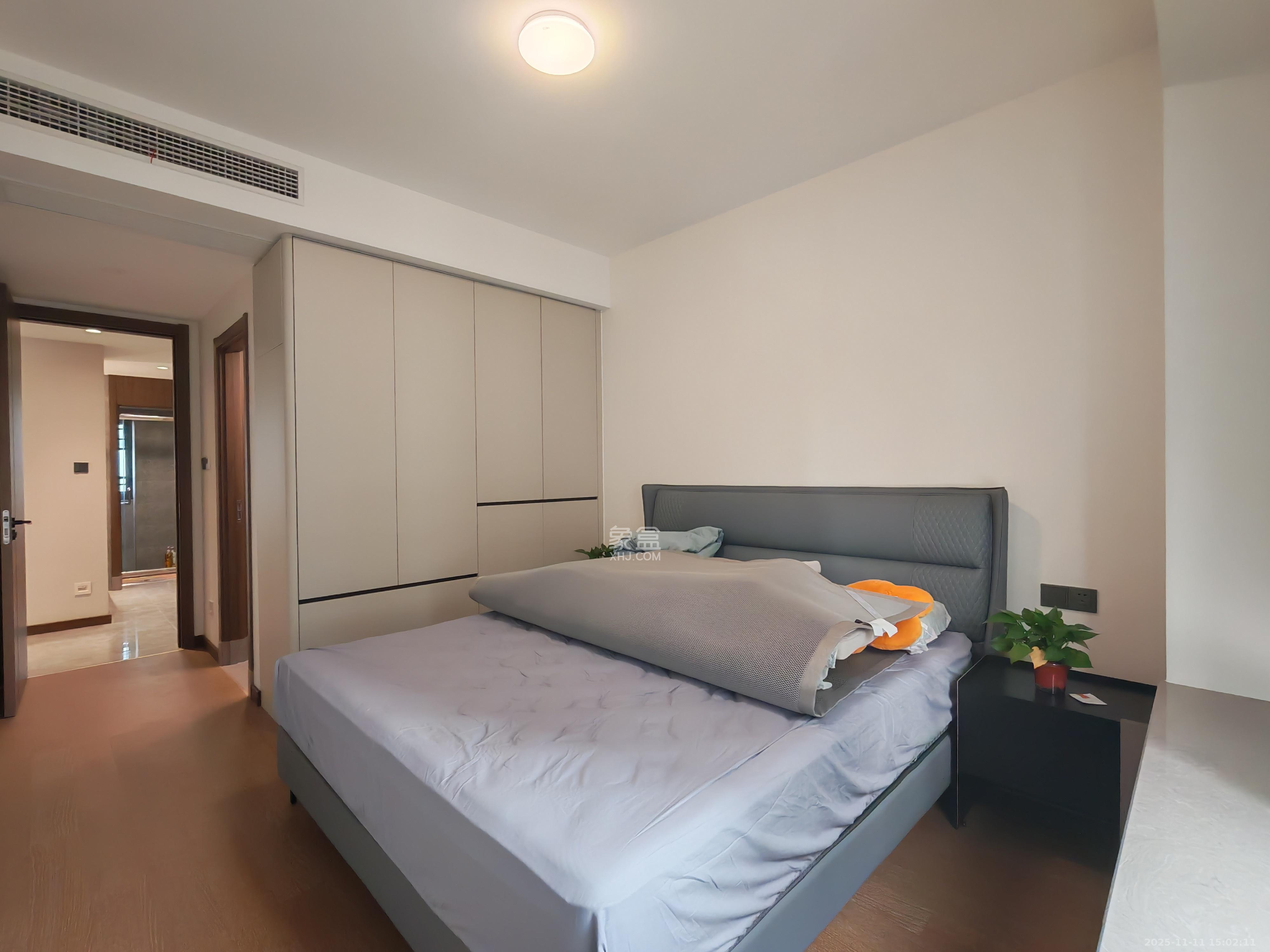 卓越洋湖晴翠  4室1厅1卫    4000.0元/月室内图