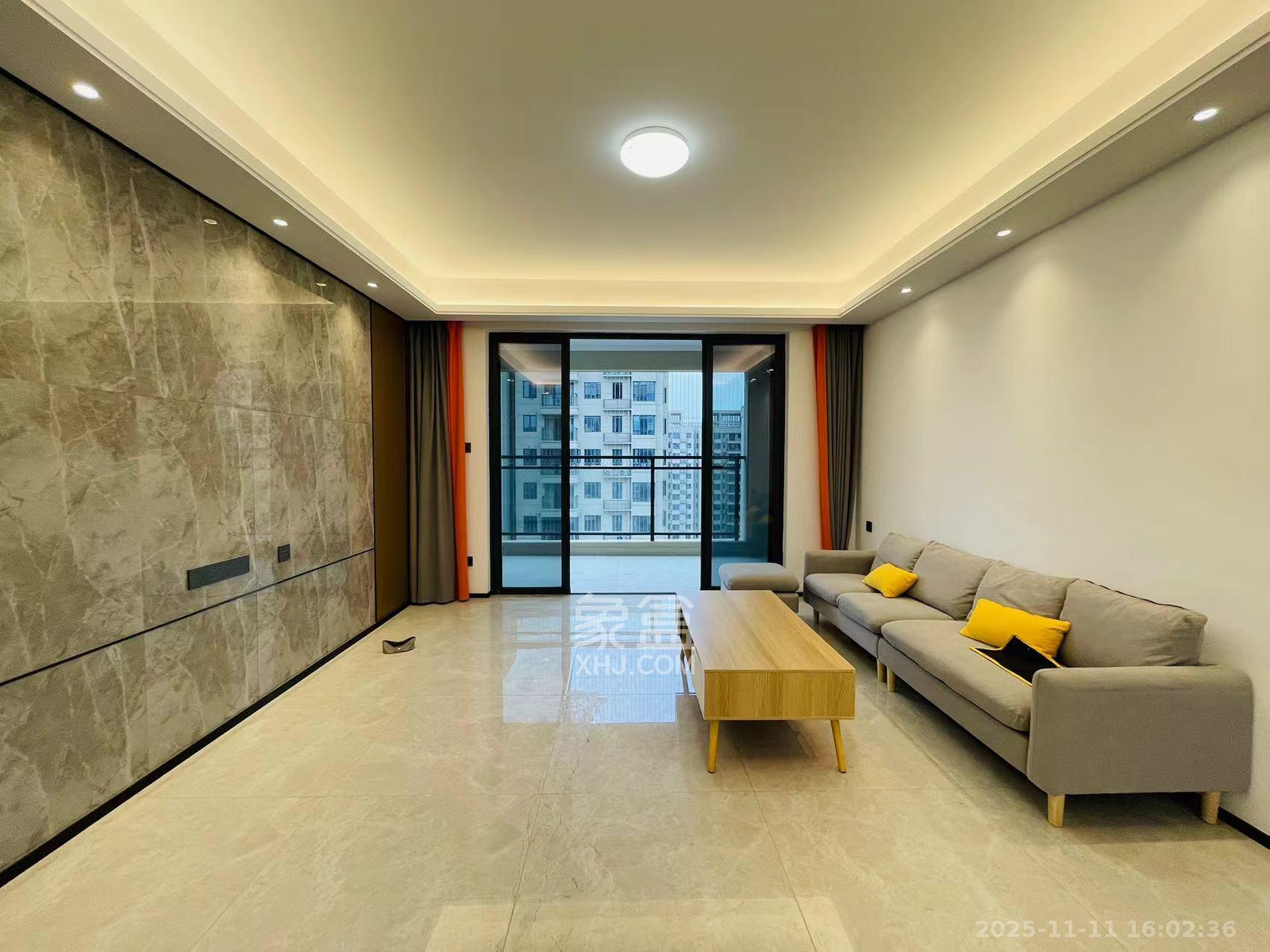 长房云西府一期 4室2厅2卫 3300.0元/月 长房云西府一期 4室2厅2卫 3300.0元/月室内图