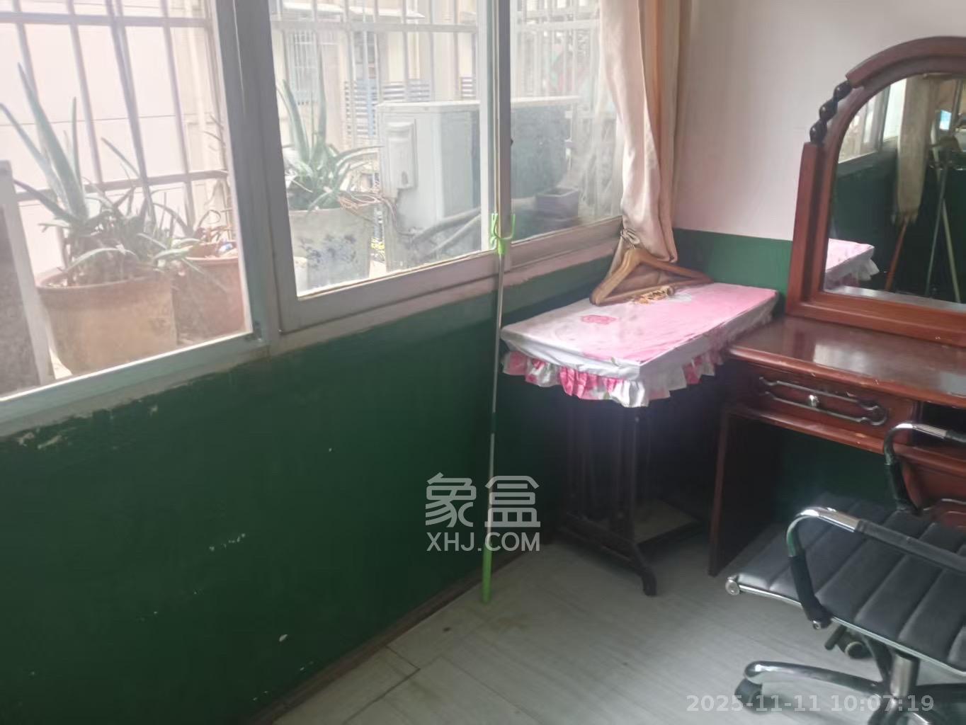 楚湘街一条巷散盘  2室1厅1卫    1500.0元/月