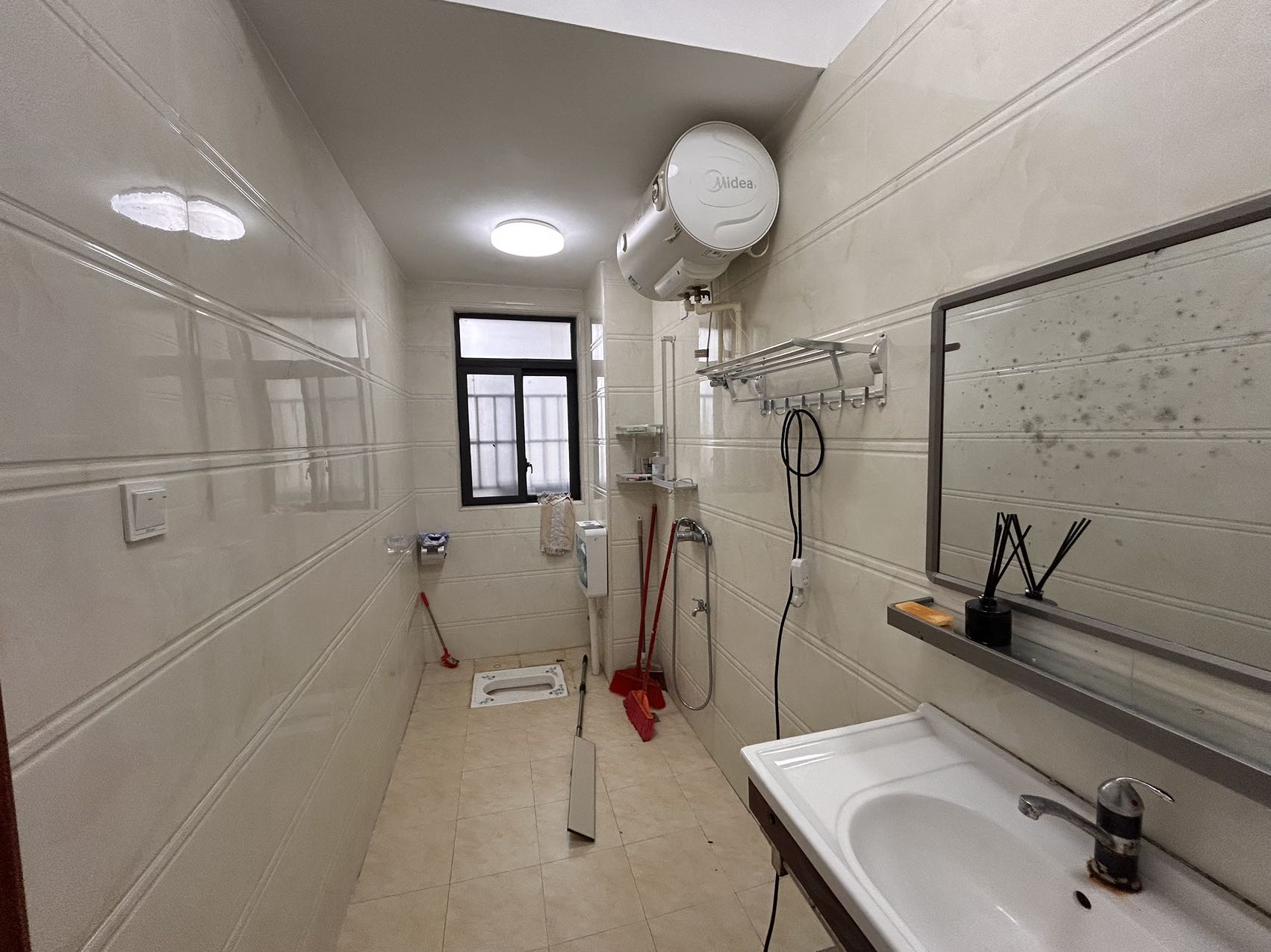 五源河公寓B区 3室2厅2卫 3000.0元/月 五源河公寓B区 3室2厅2卫 3000.0元/月室内图