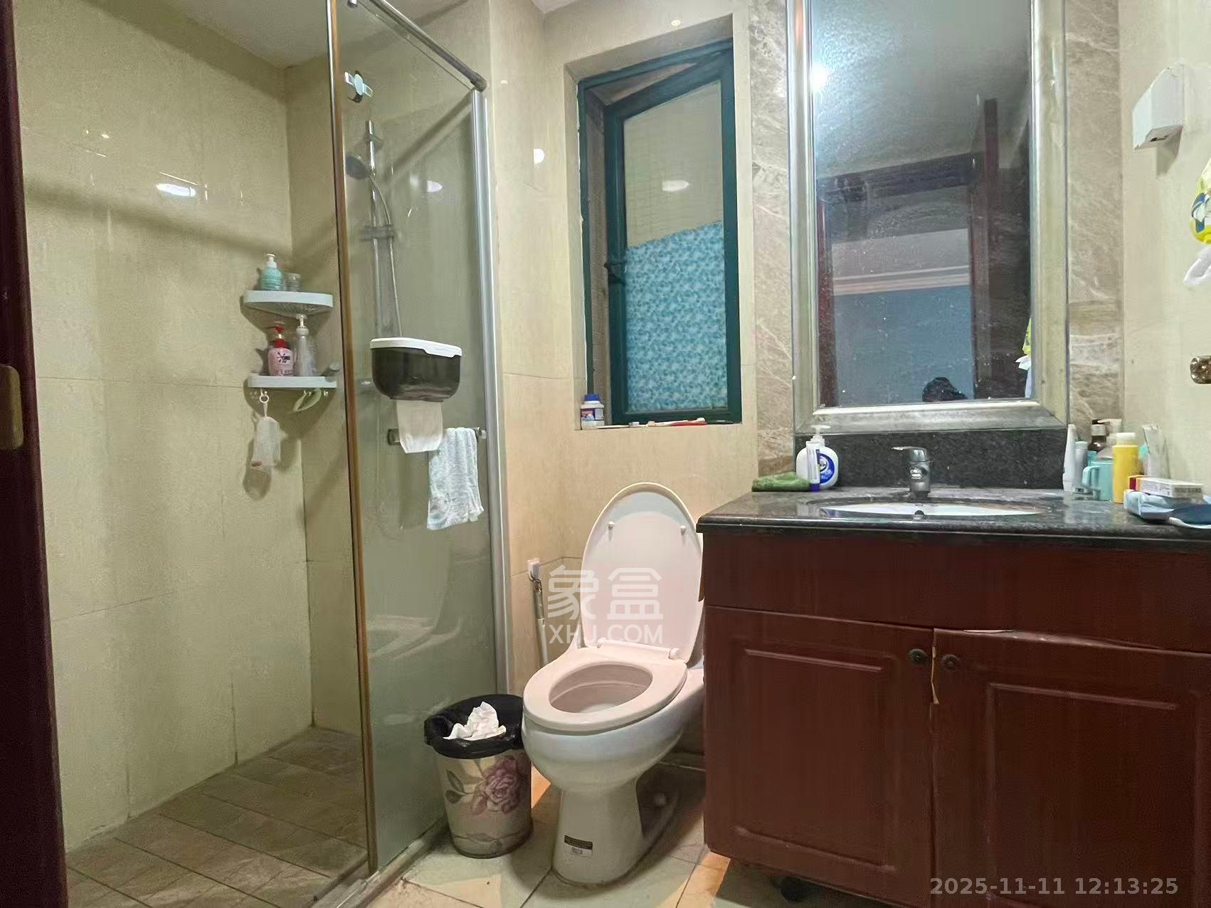 恒大雅苑  3室2厅2卫    2800.0元/月室内图