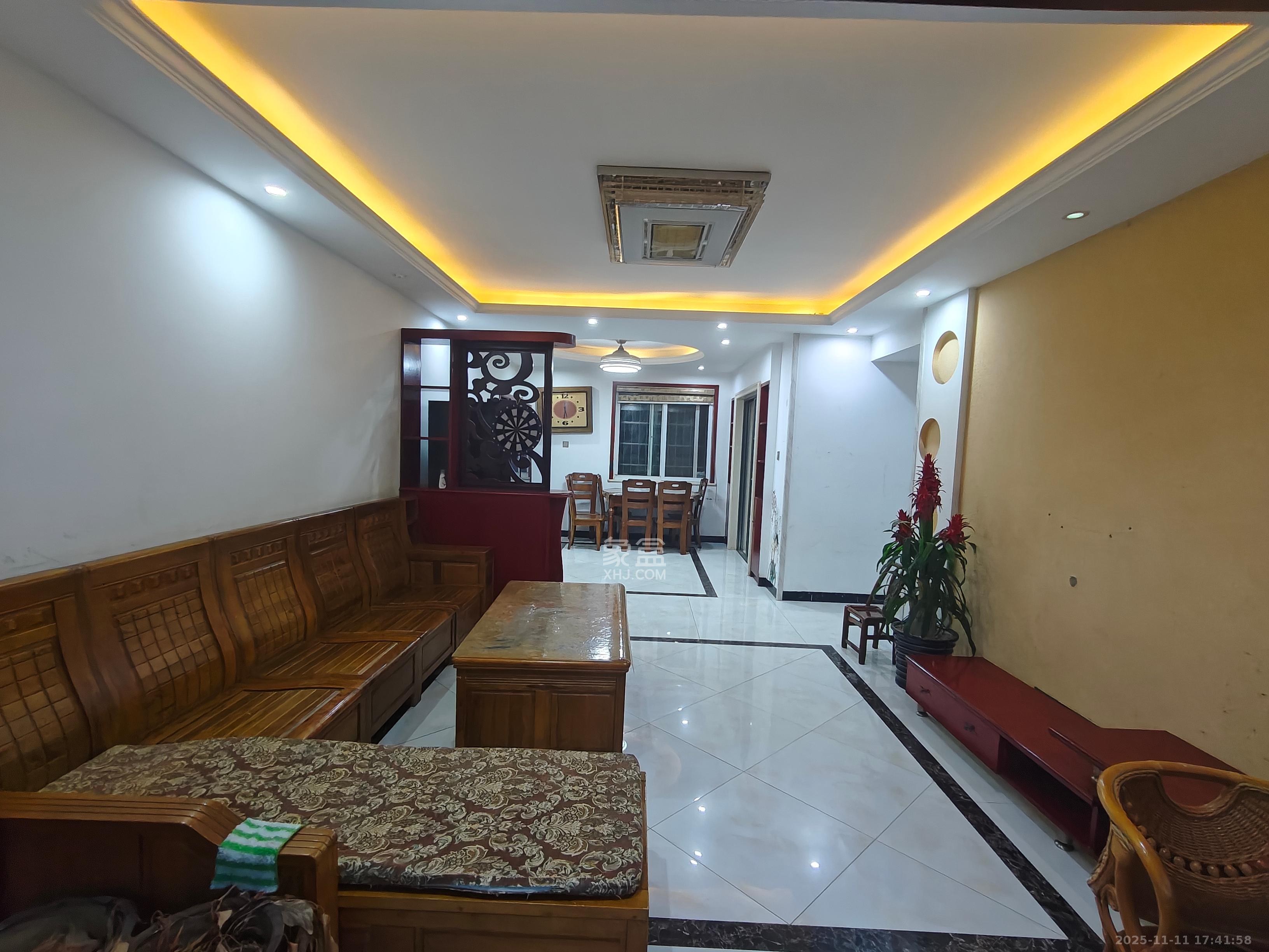 星城新宇黎雅苑 3室2厅2卫 2500.0元/月 星城新宇黎雅苑 3室2厅2卫 2500.0元/月室内图