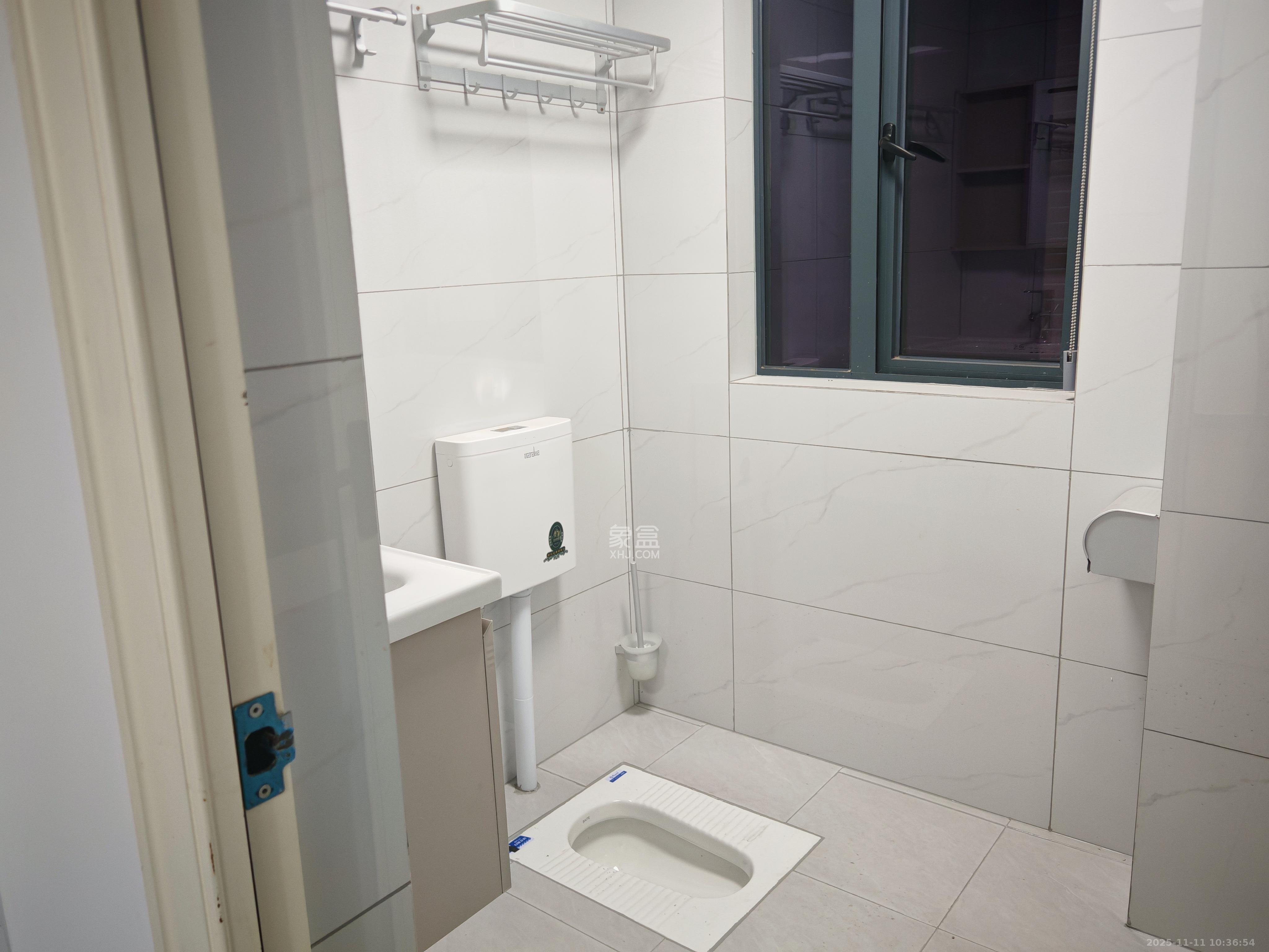 山水新城  2室2厅1卫    2000.0元/月室内图