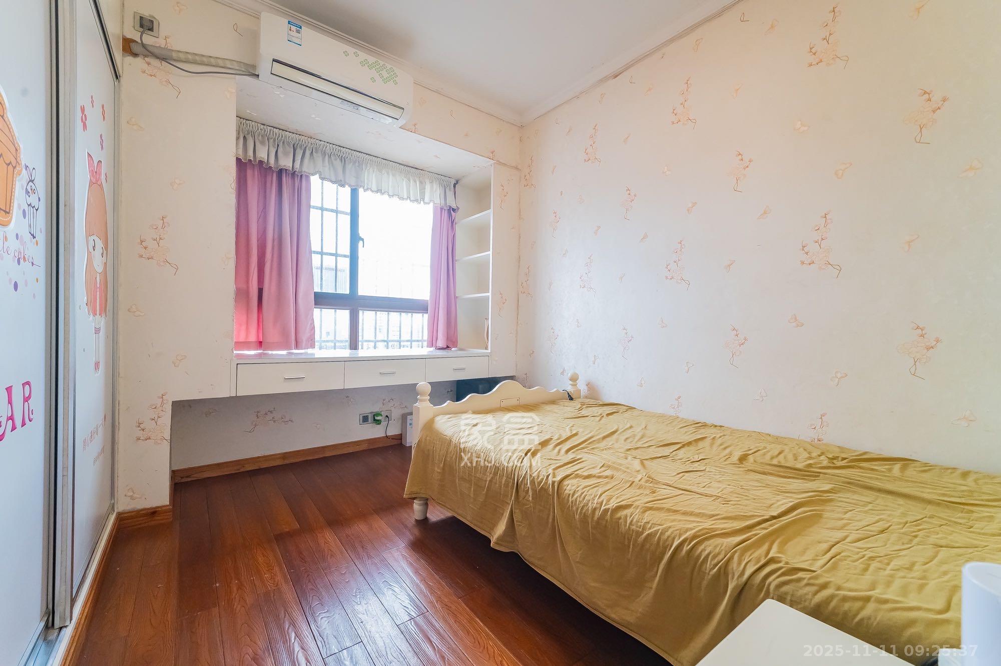 湖湾世景  4室2厅2卫    2600.0元/月室内图