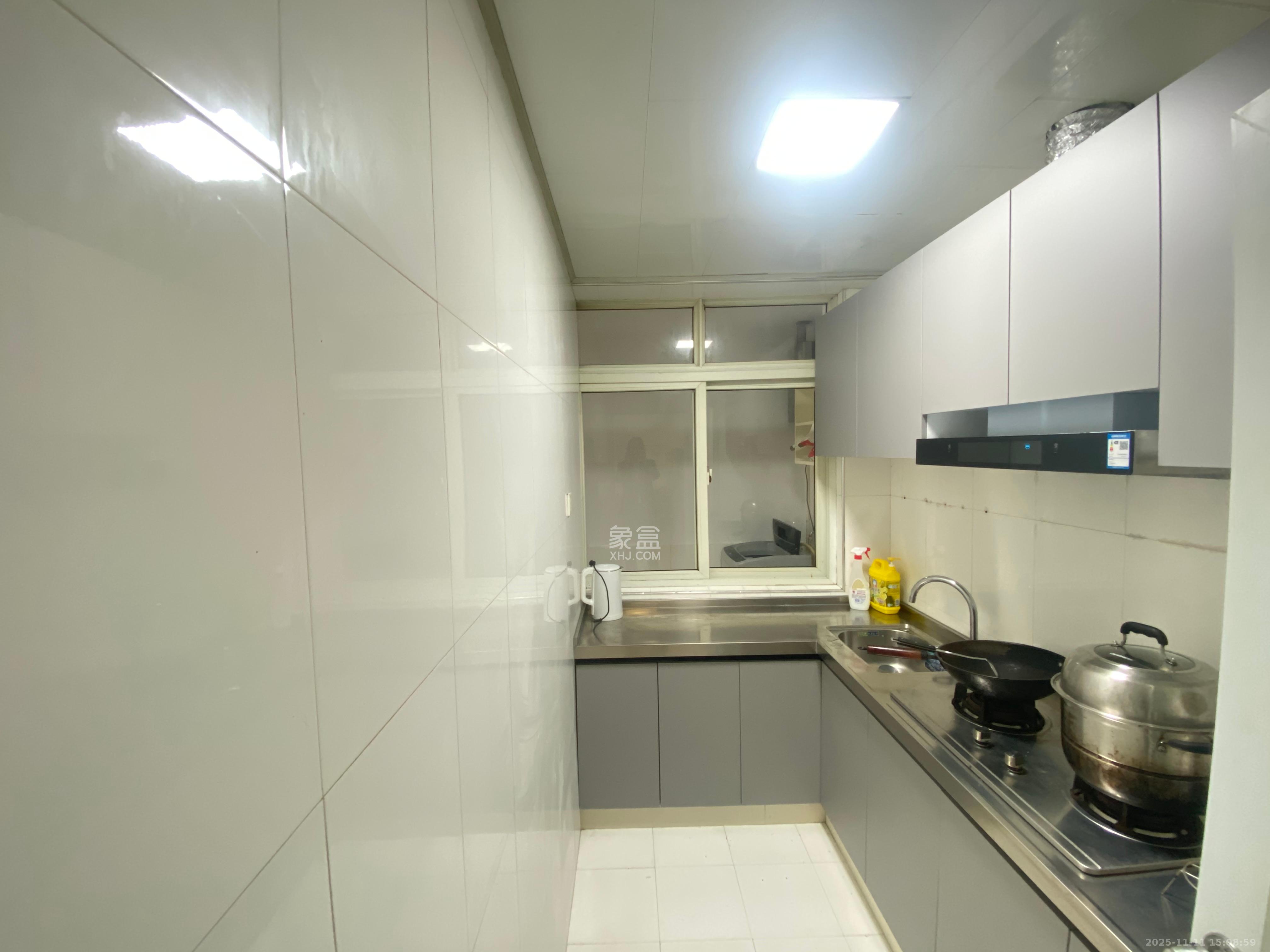 麓山润城  2室2厅1卫    2000.0元/月室内图