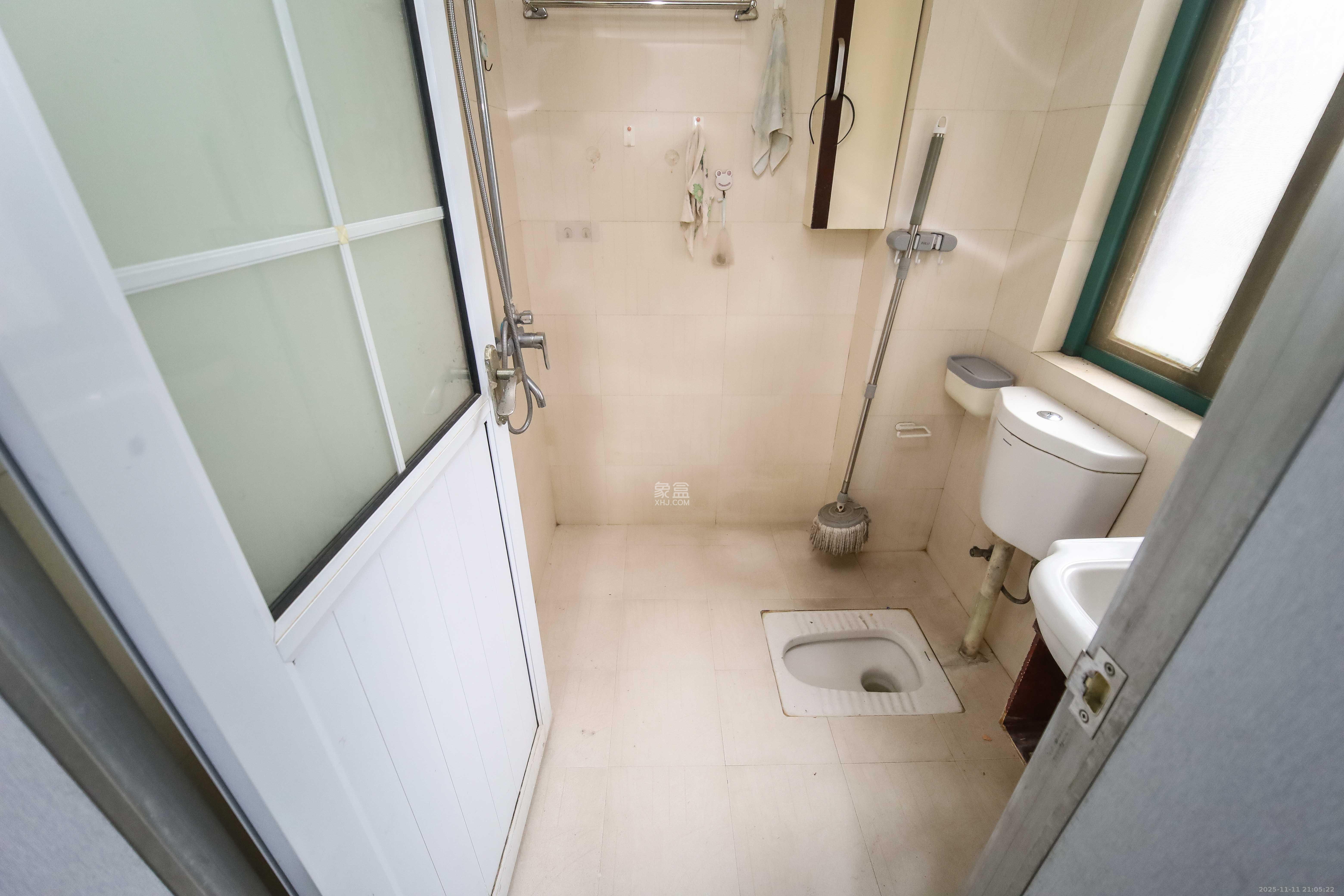 东玺门 3室2厅1卫 98.0万 东玺门 3室2厅1卫 98.0万卫生间