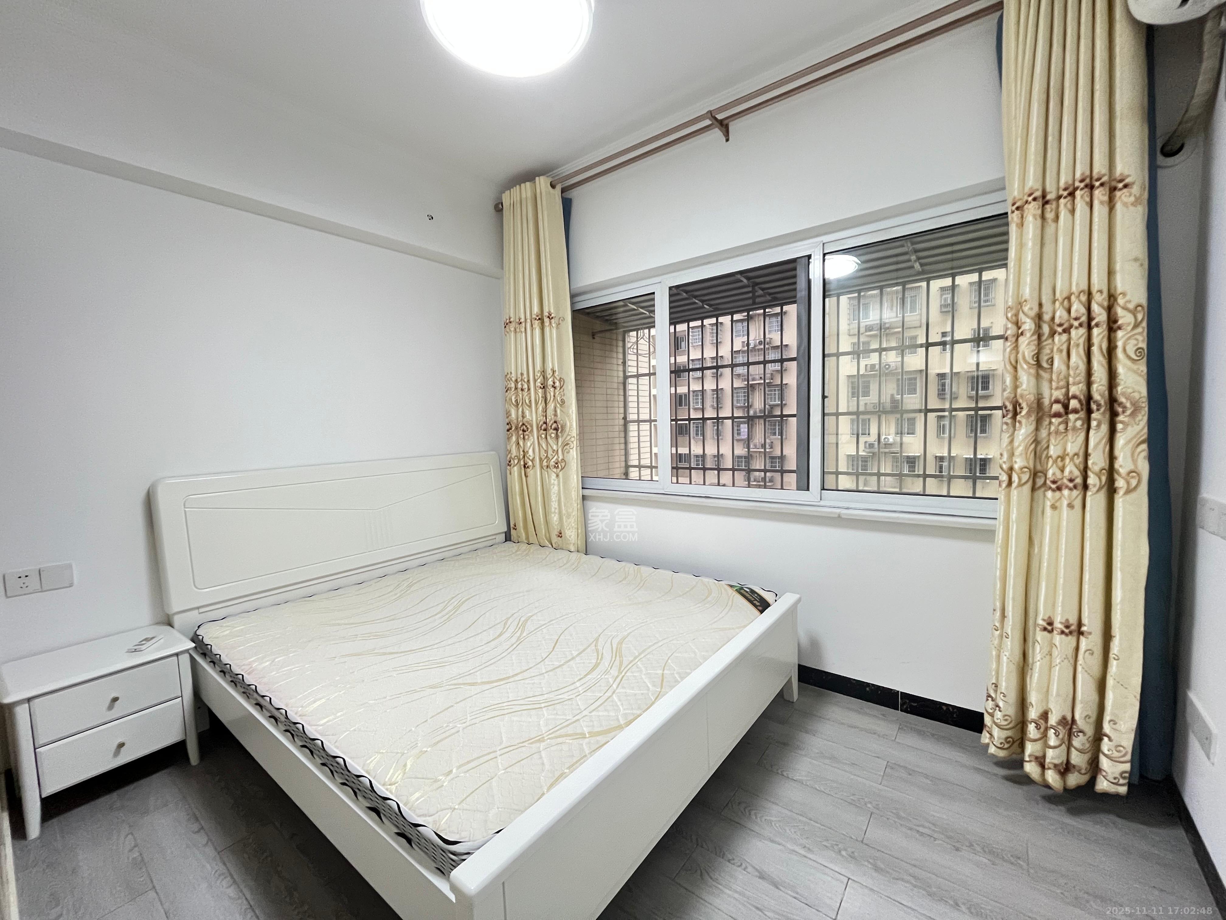 星城新宇颐景苑 1室1厅1卫 1700.0元/月 星城新宇颐景苑 1室1厅1卫 1700.0元/月室内图