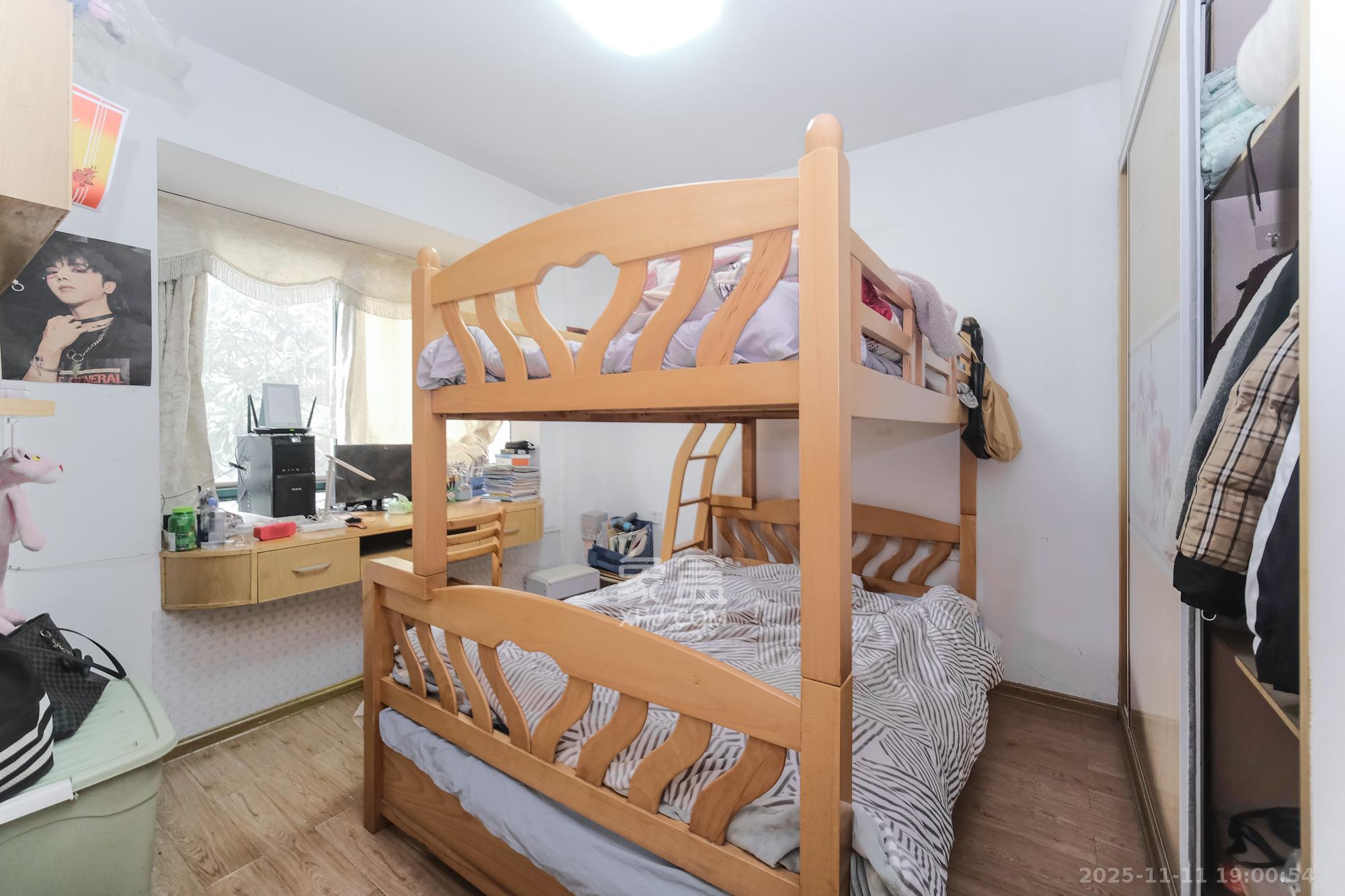 圆梦完美生活 4室2厅2卫 79.0万 圆梦完美生活 4室2厅2卫 79.0万卧室