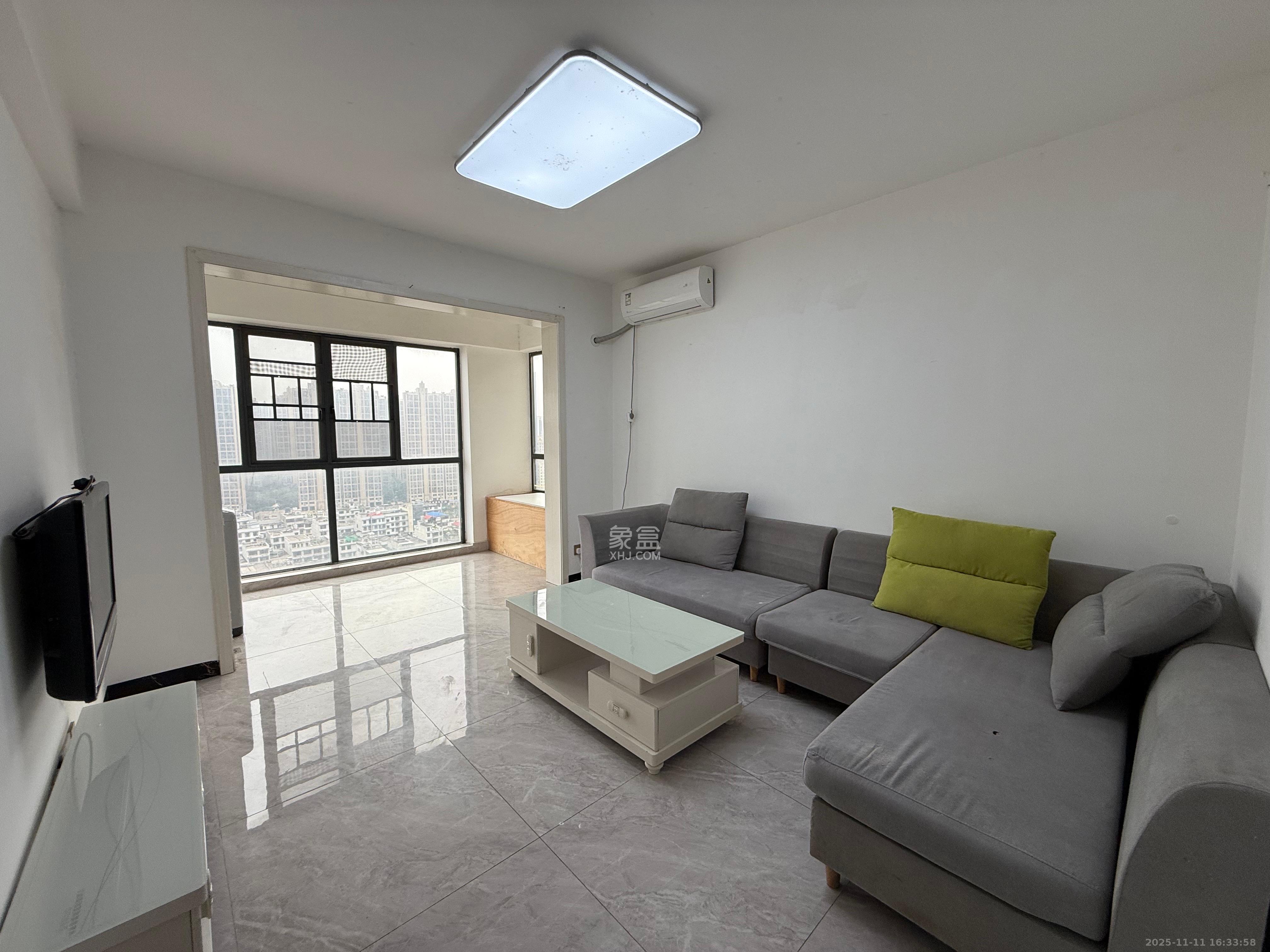 嘉宇银杉（嘉宇西苑）  3室2厅1卫    2000.0元/月室内图