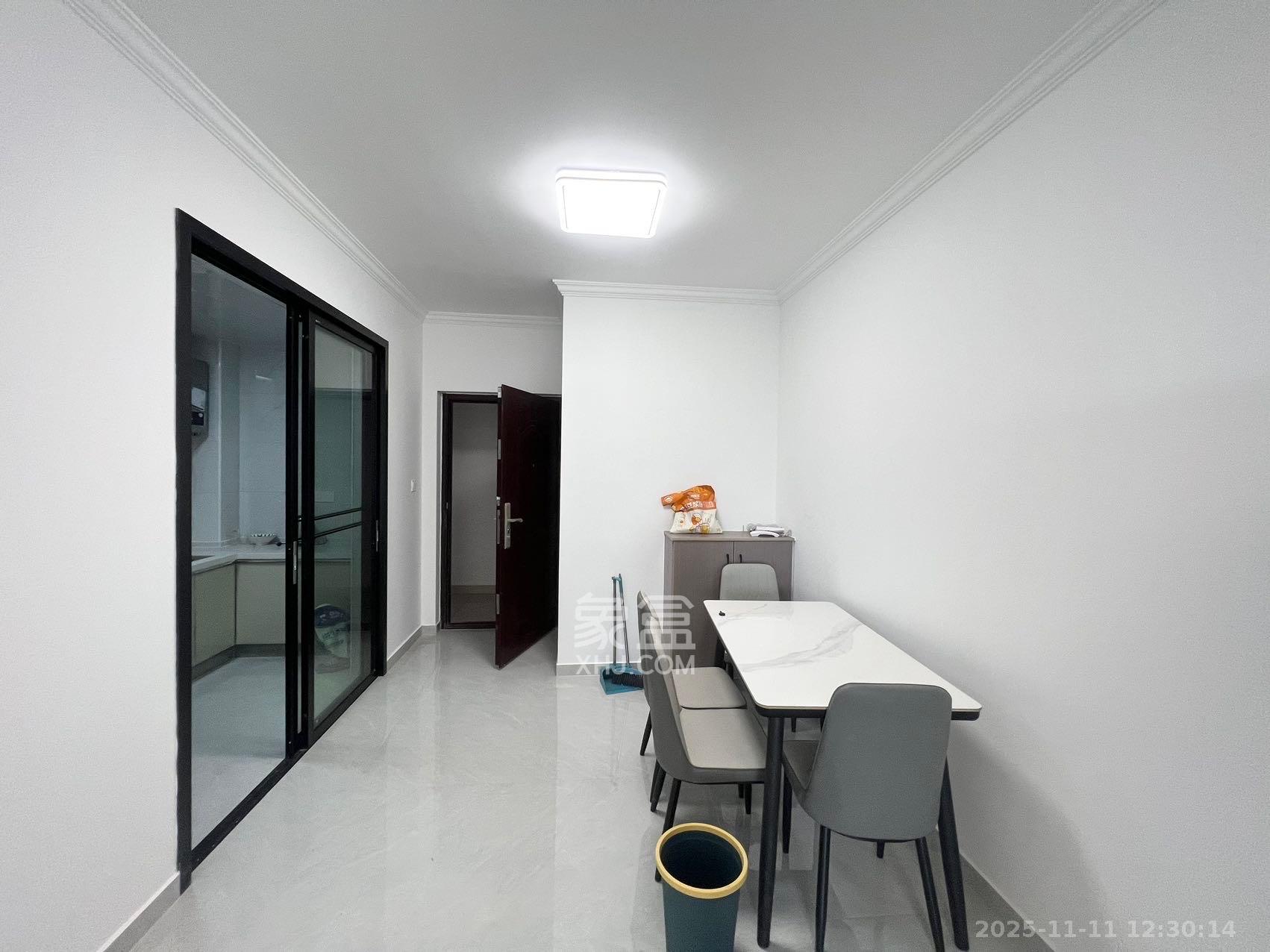 金塘家园  2室2厅1卫    2100.0元/月室内图