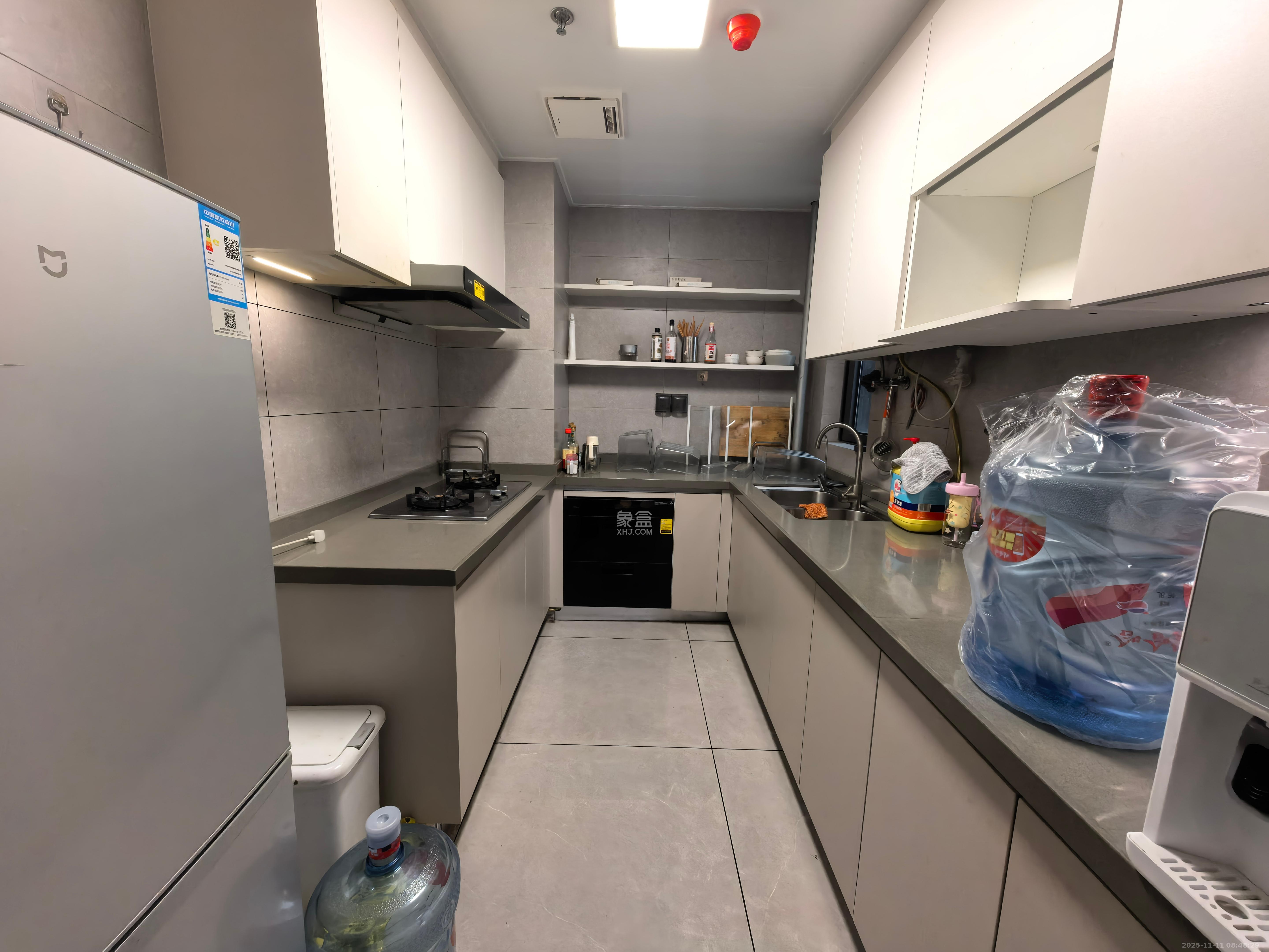 时代梅溪领峰  3室2厅2卫    3200.0元/月室内图