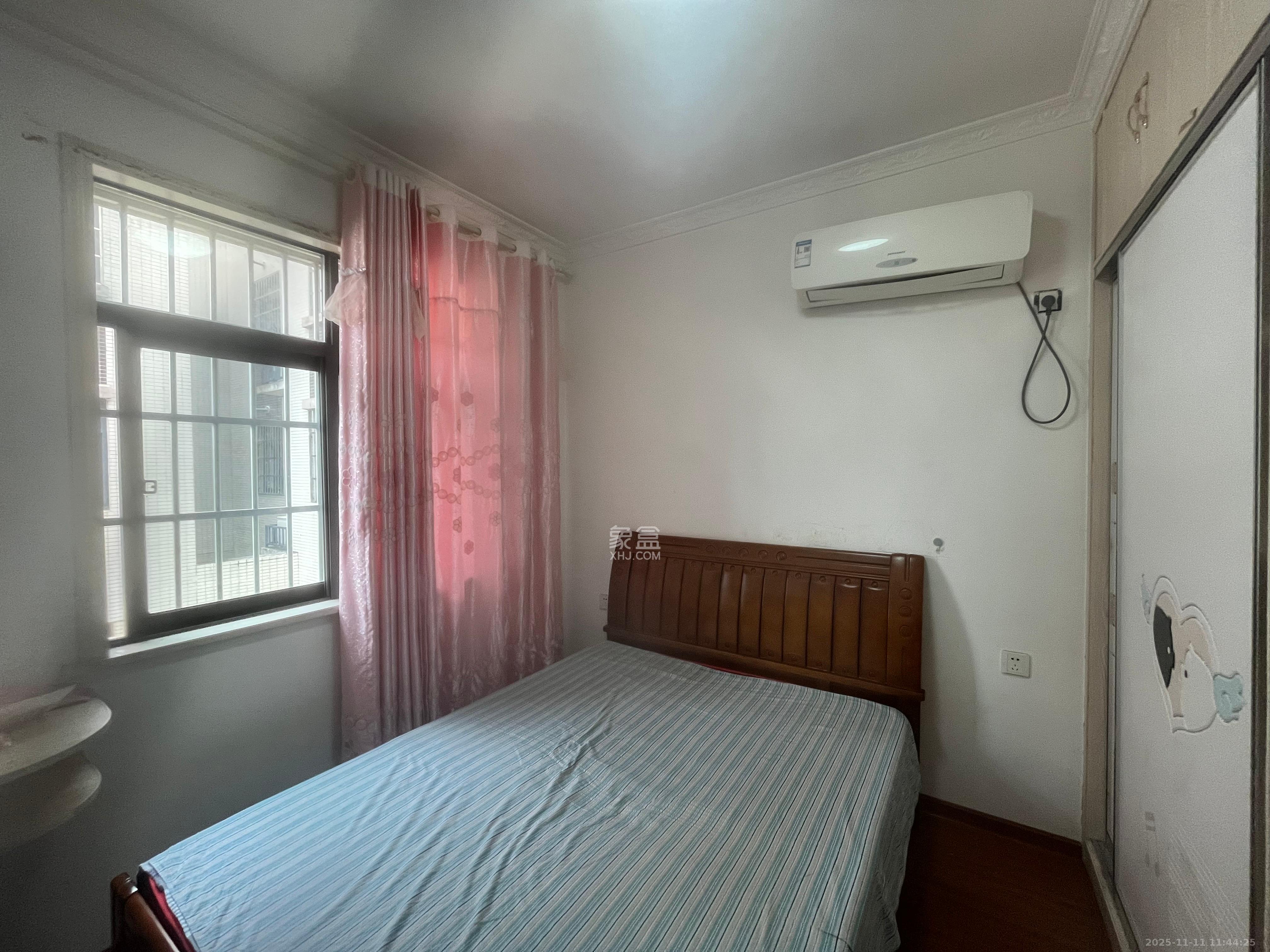 景塘家园  3室1厅1卫    2000.0元/月室内图