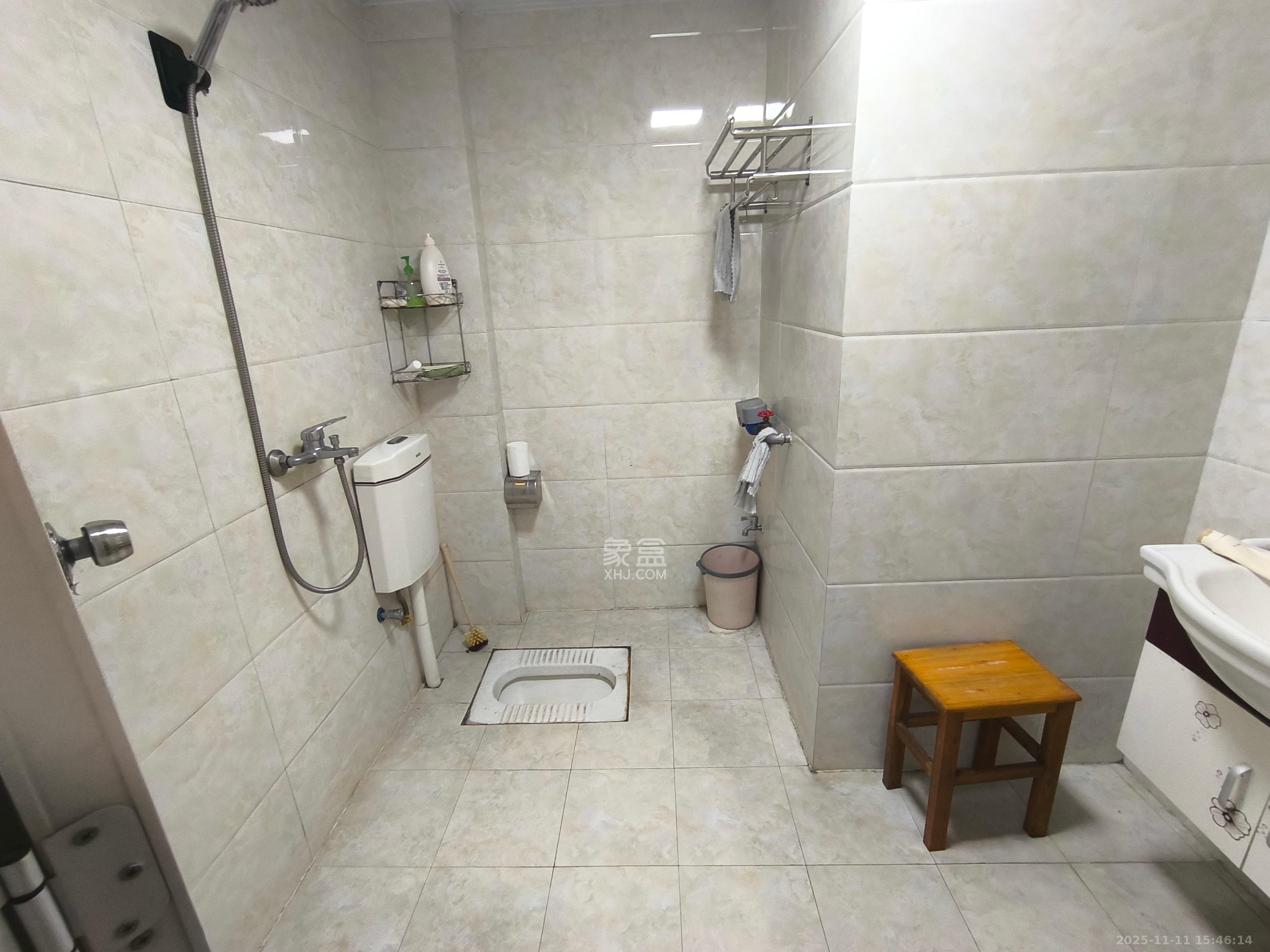 东方航标  1室1厅1卫    1100.0元/月室内图