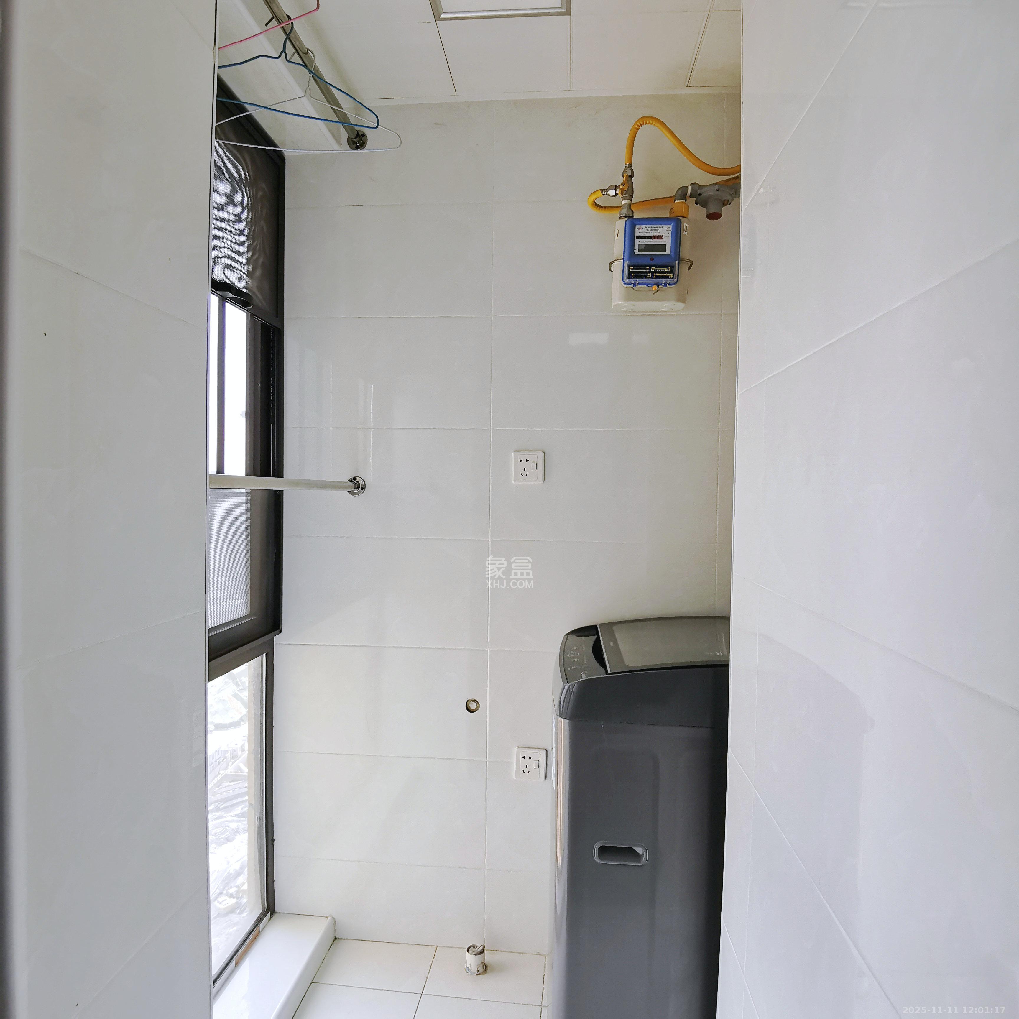 保利西海岸B区 2室2厅1卫 2800.0元/月 保利西海岸B区 2室2厅1卫 2800.0元/月室内图