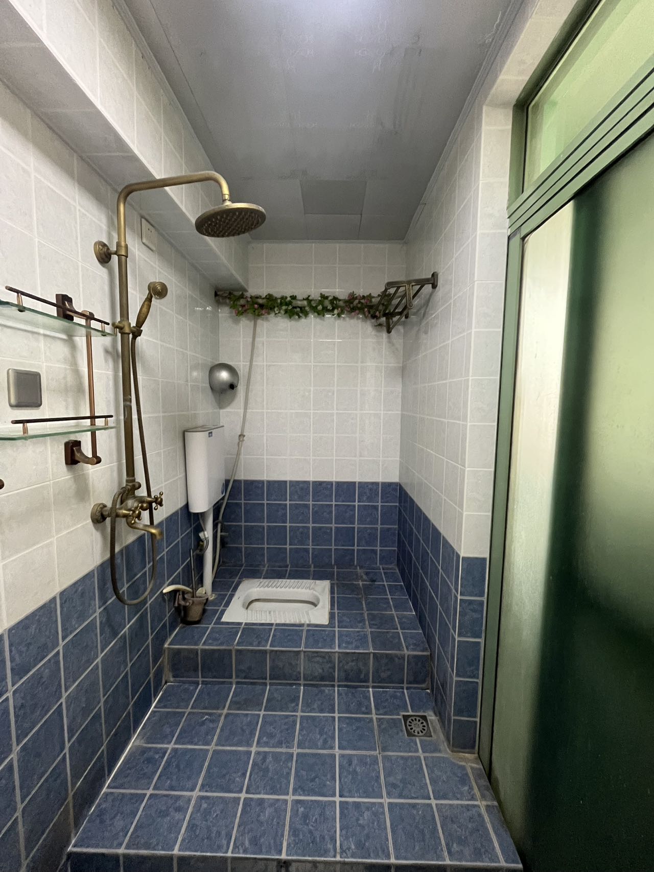 置地花园  3室2厅2卫    3600.0元/月室内图