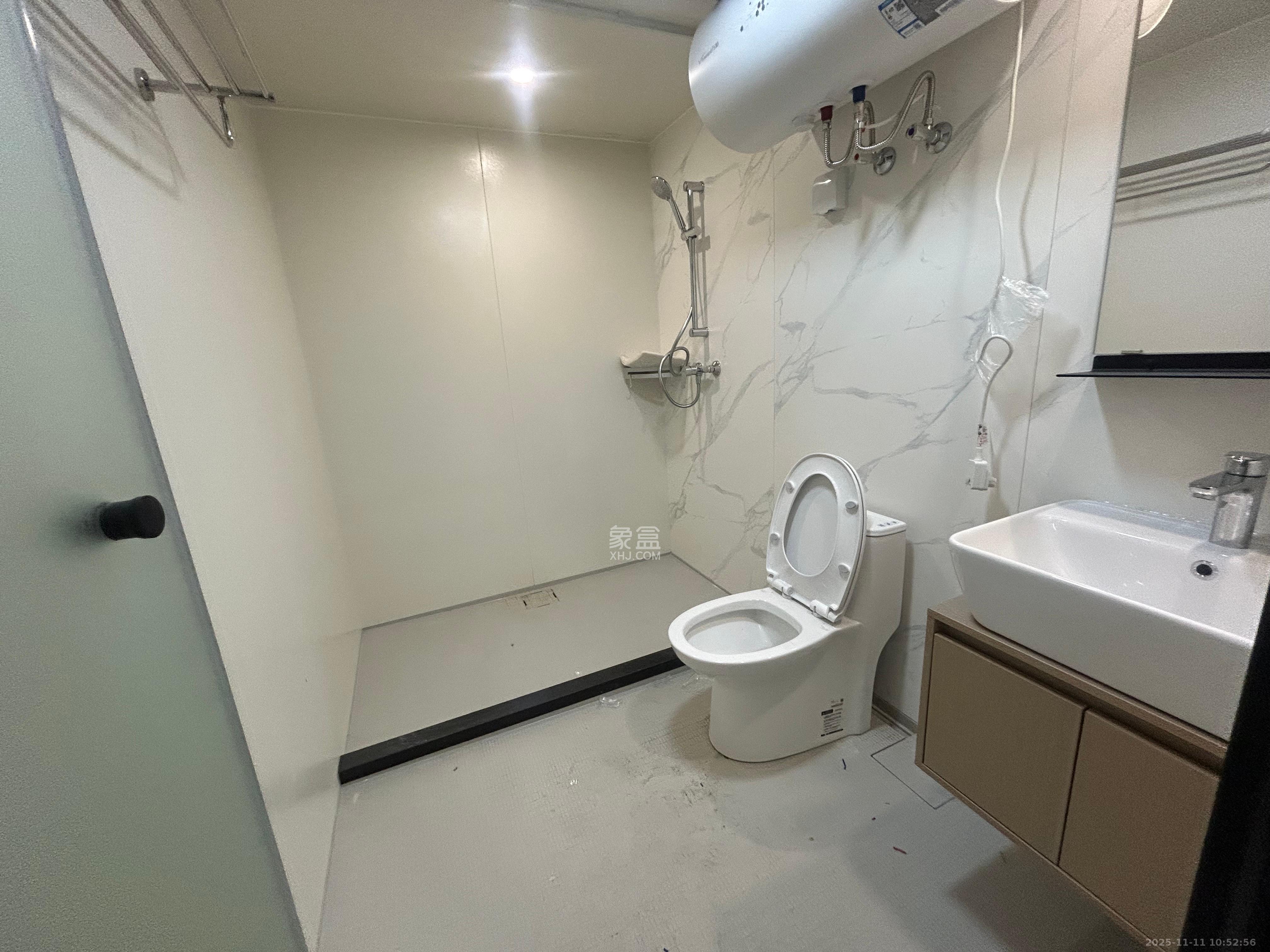 保利中环广场(保利中悦苑) 1室0厅0卫 2200.0元/月 保利中环广场(保利中悦苑) 1室0厅0卫 2200.0元/月室内图