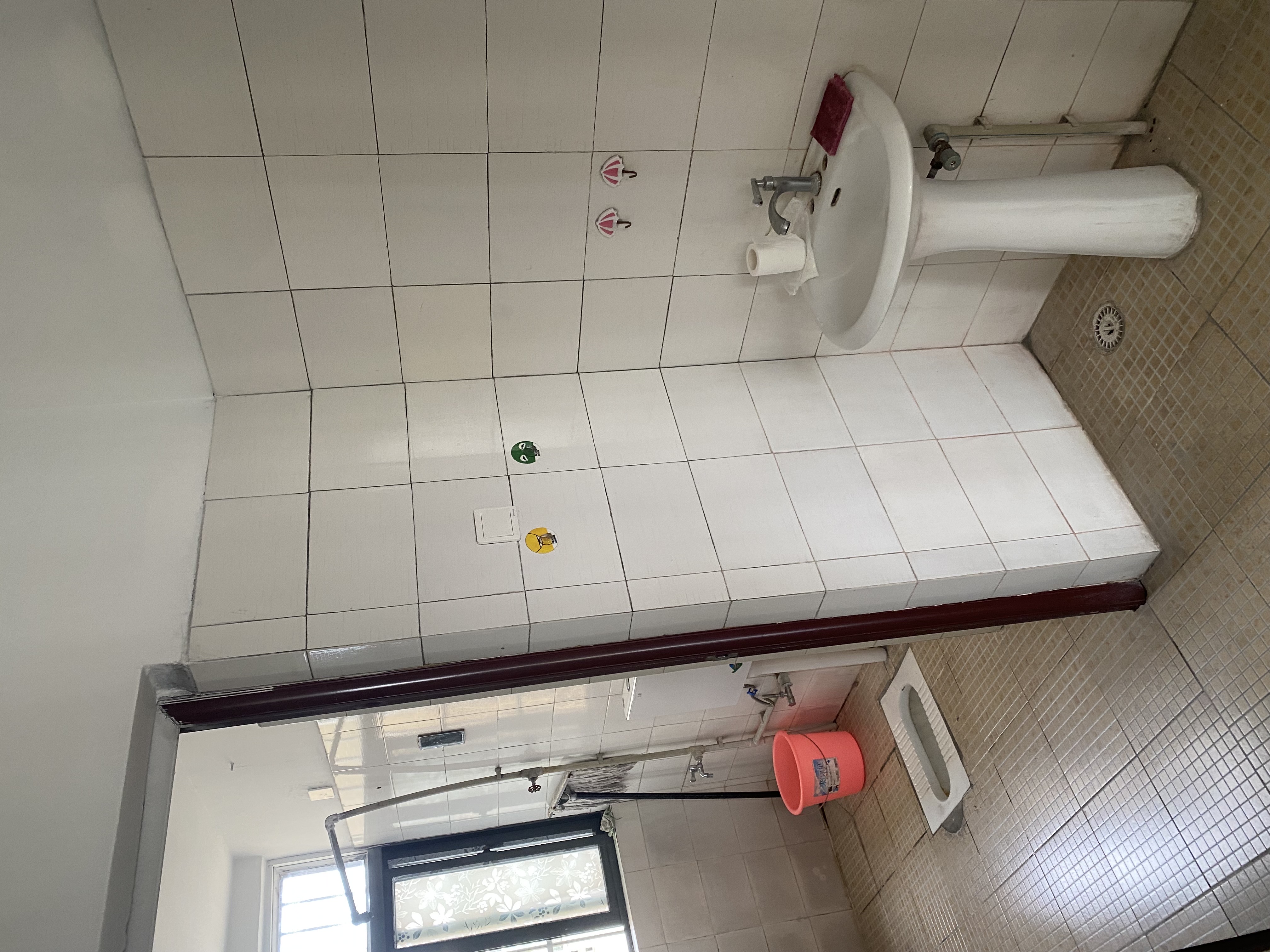 金海广场 3室2厅2卫 2600.0元/月 金海广场 3室2厅2卫 2600.0元/月室内图