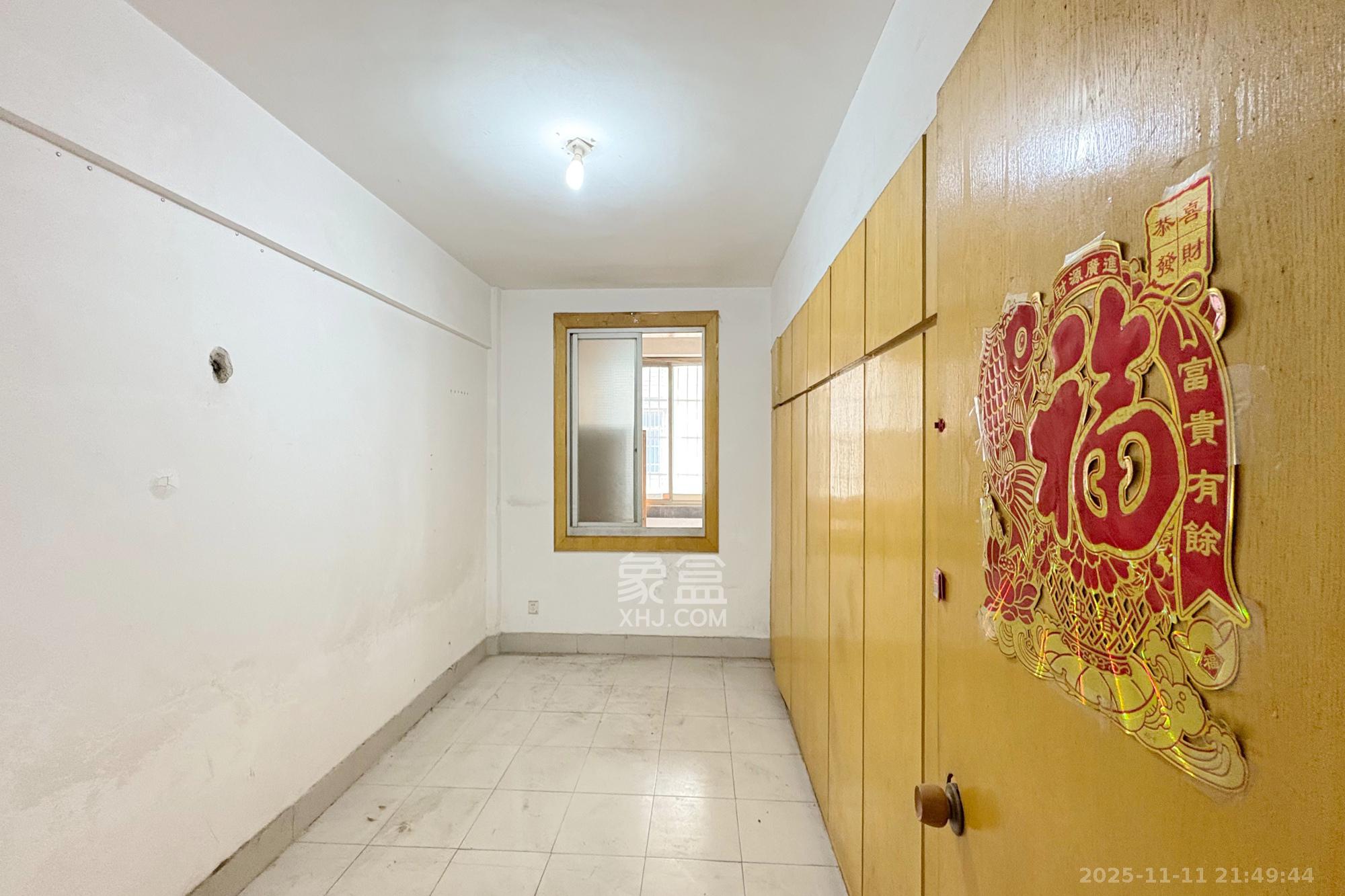 通泰街商居楼 3室1厅1卫 55.0万 通泰街商居楼 3室1厅1卫 55.0万卧室