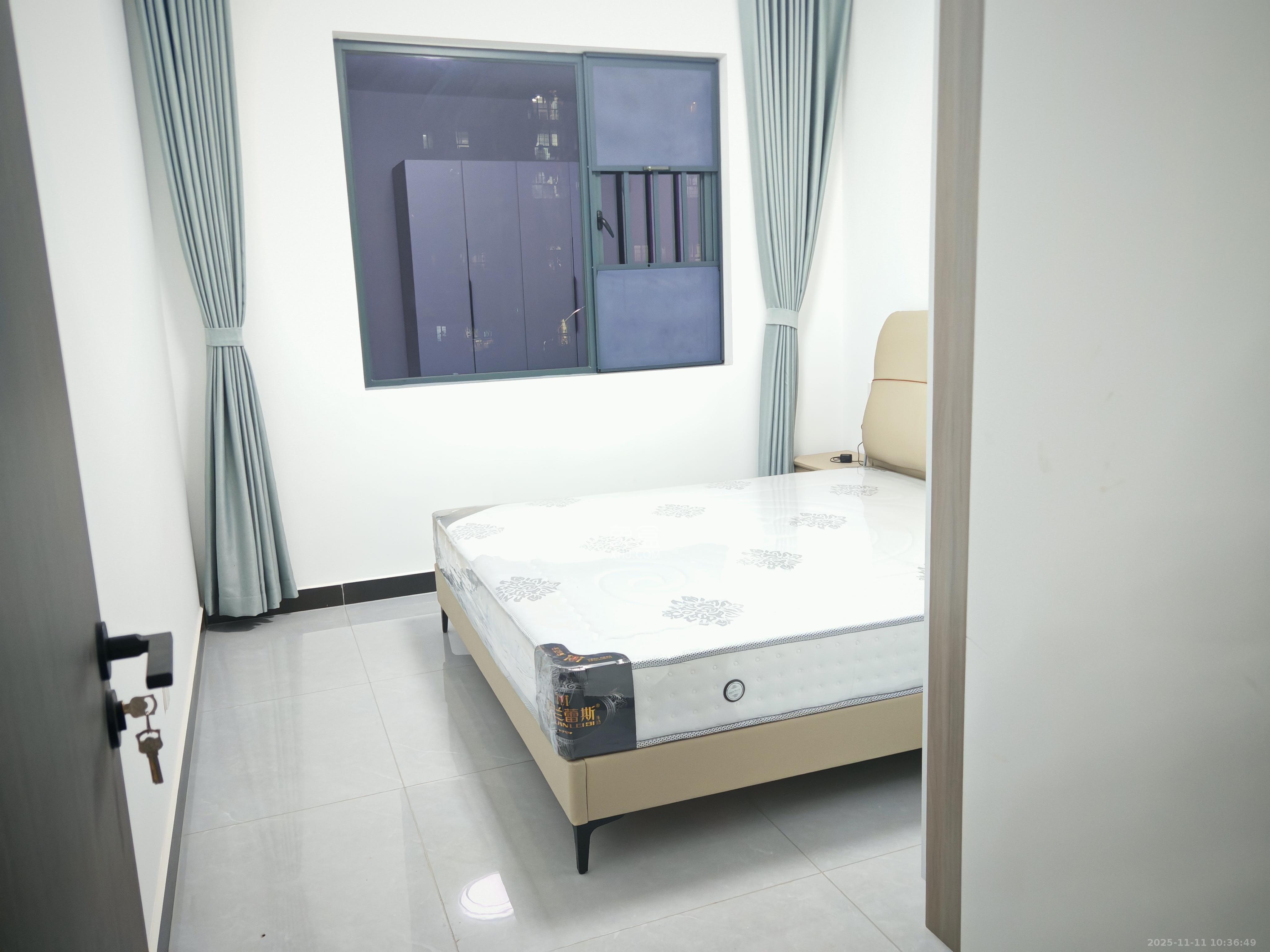 山水新城  2室2厅1卫    2000.0元/月室内图