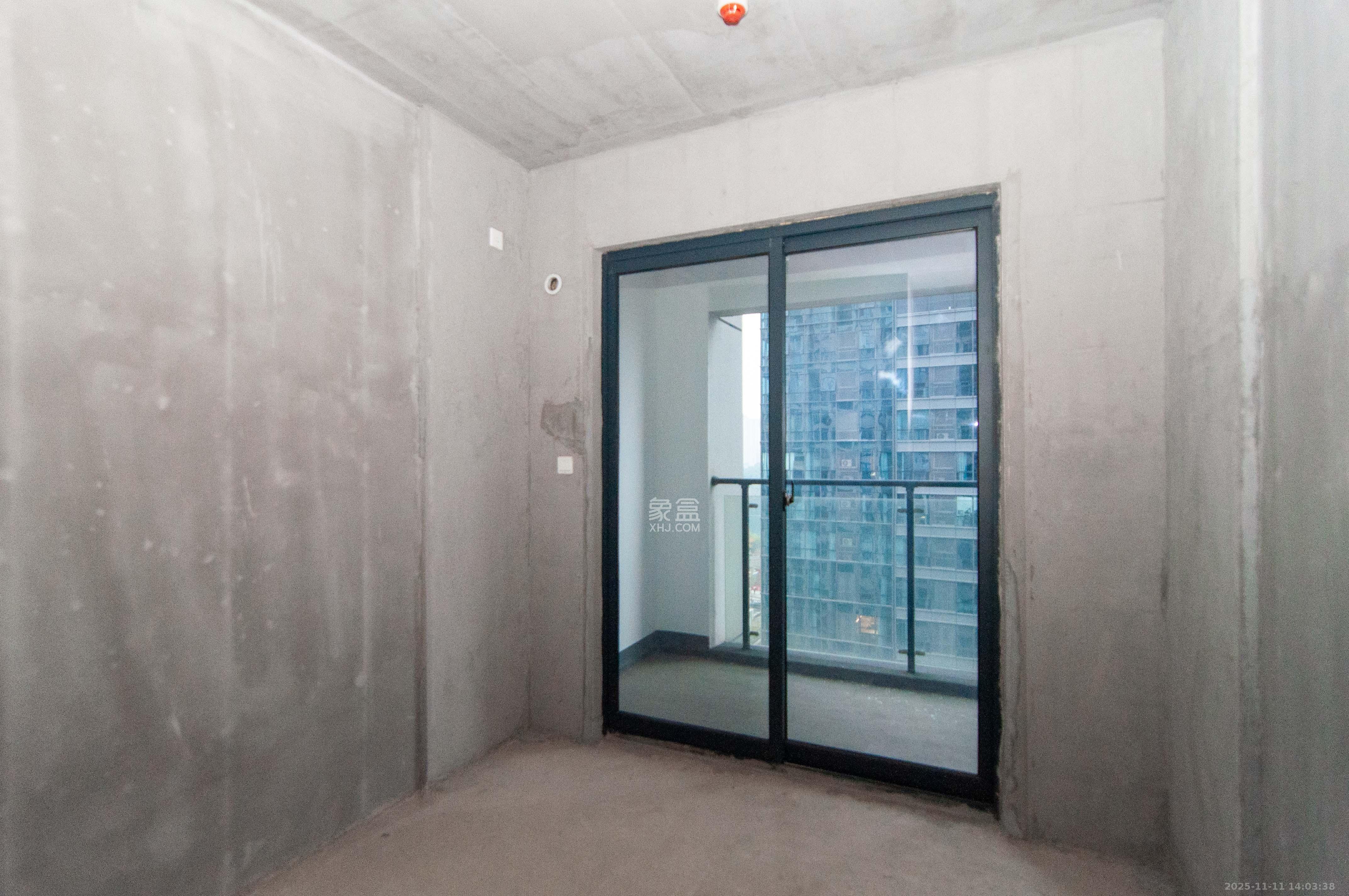 中建梅溪湖中心 4室2厅2卫 180.0万 中建梅溪湖中心 4室2厅2卫 180.0万其他