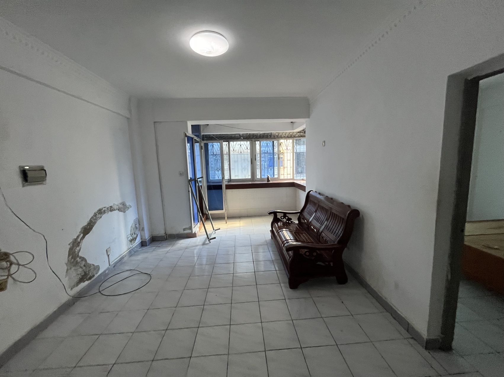 三优公寓  1室0厅0卫    62.0万客厅